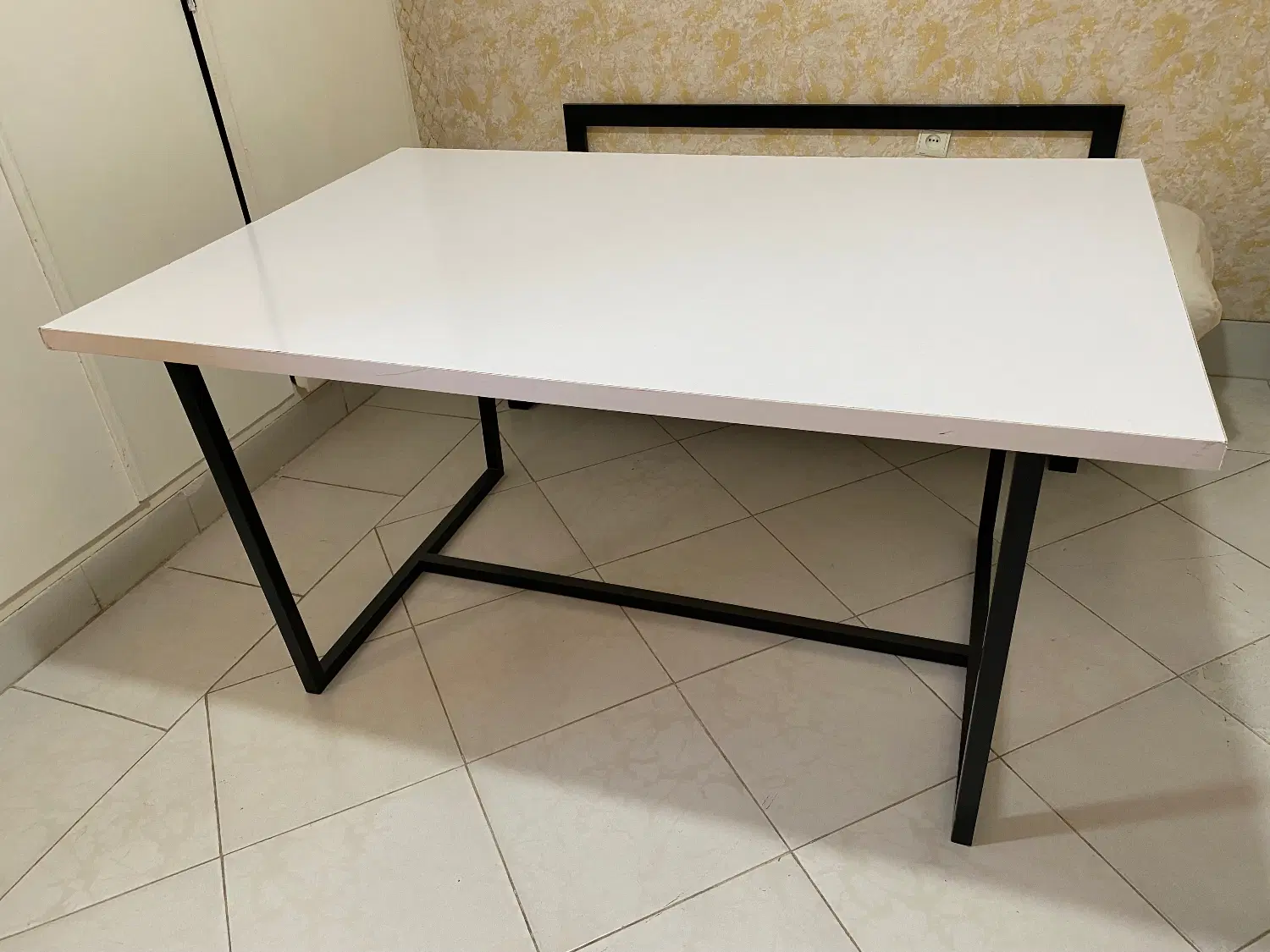 میز|دفتر کار|زاهدان, |دیوار