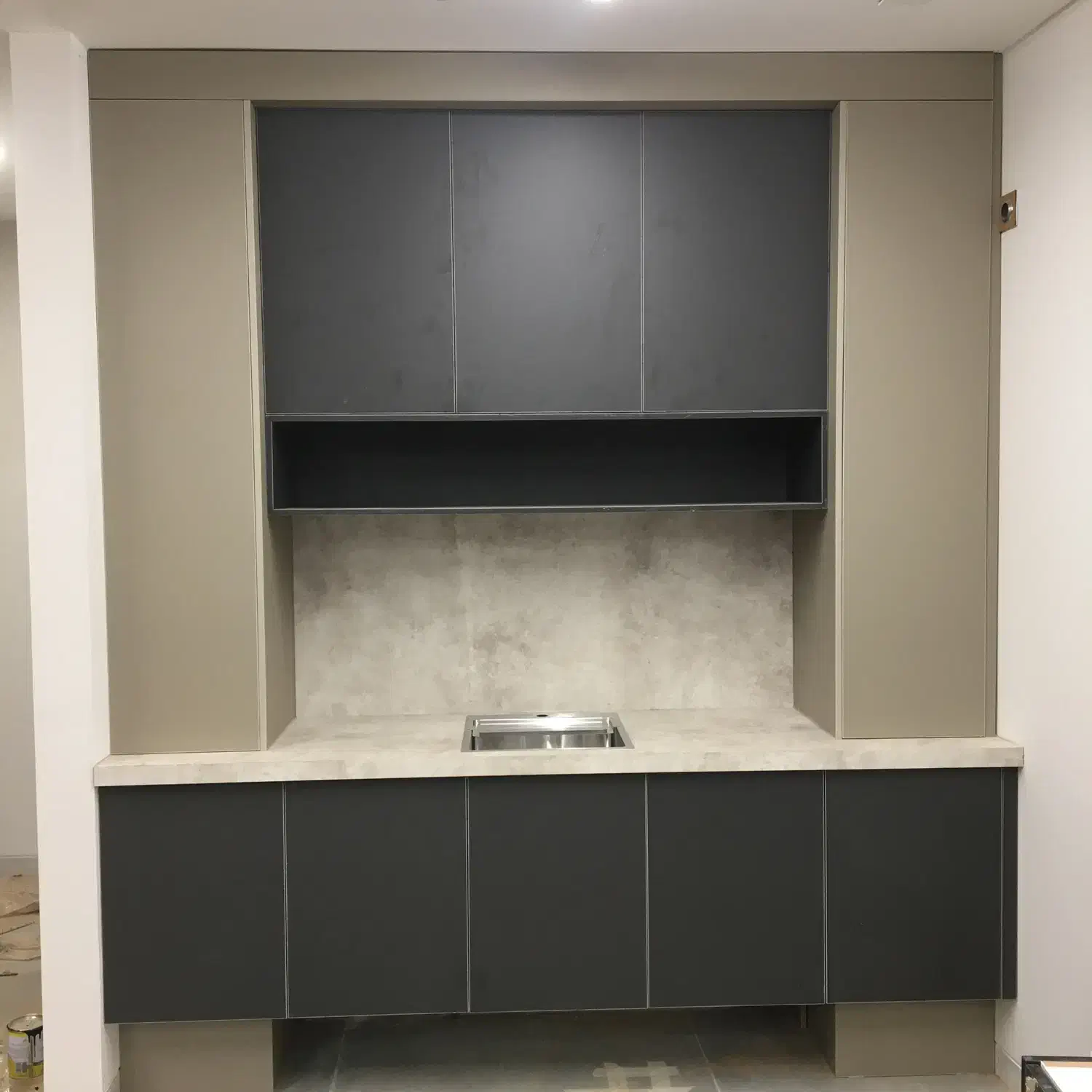 نصاب و طراح کابینت کمد دیواری|خدمات پیشه و مهارت|بوشهر, |دیوار