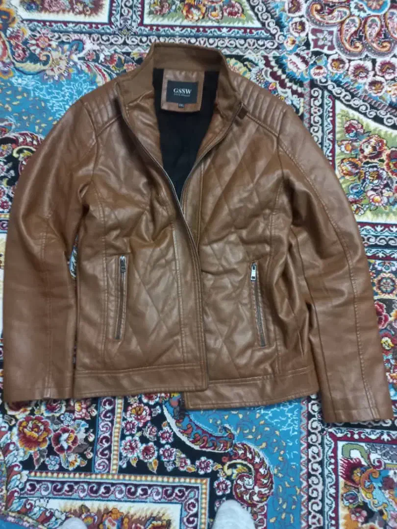 کت چرمی|لباس|خاش, |دیوار