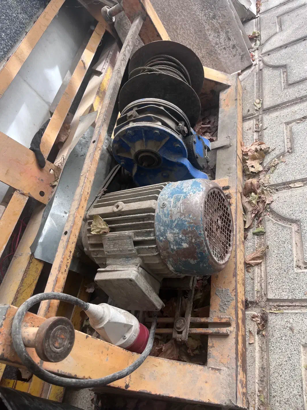 بالابر|مصالح و تجهیزات ساختمان|گلپایگان, |دیوار