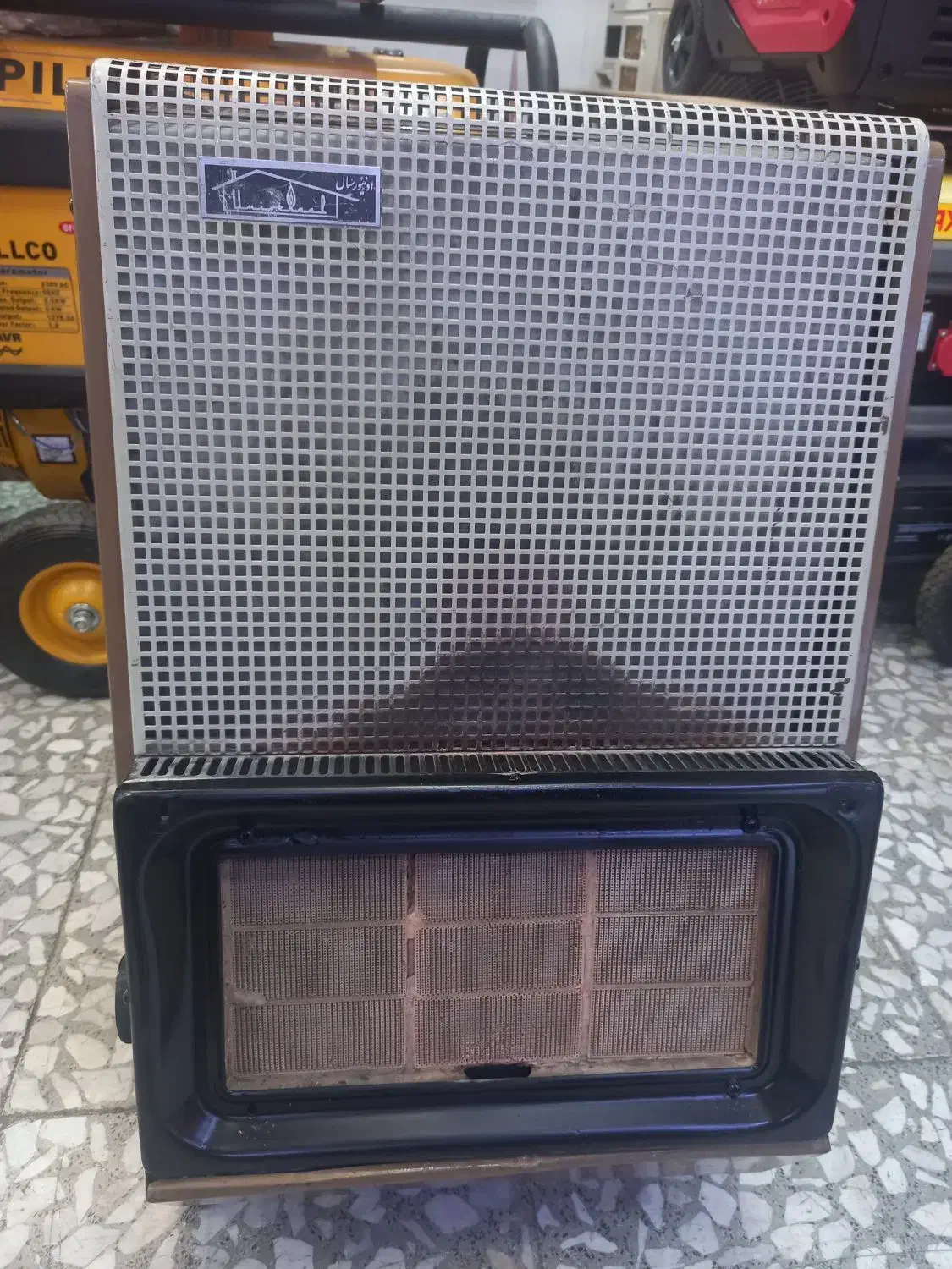 بخاری تو کپسولی اصلی اونیورسال|بخاری، هیتر، شومینه|اصفهان, حسینآباد|دیوار