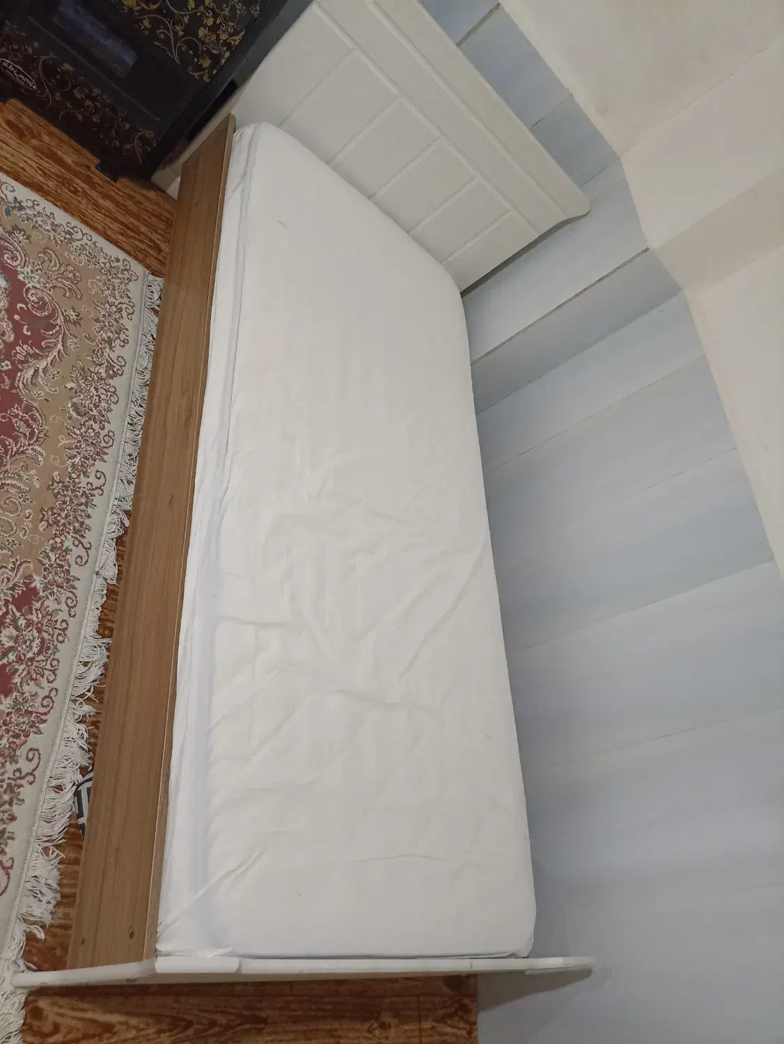 سرویس چوب نو جوان|تخت و سرویس خواب|شاهین دژ, |دیوار