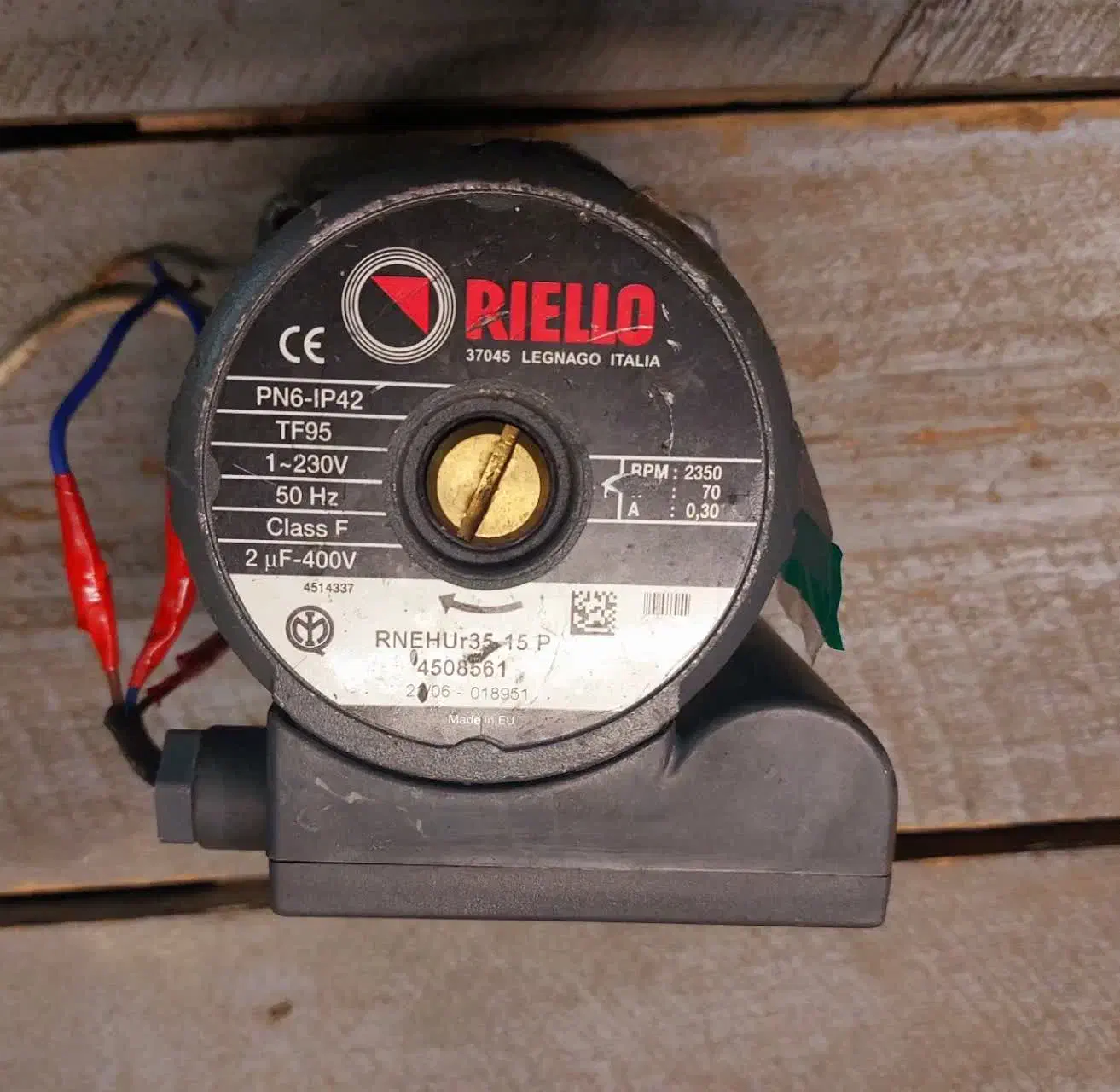 پمپ سیرکولاسیون و ابدان پکیج  برد پکیج|آبگرمکن، پکیج، شوفاژ|اصفهان, شاه پسند|دیوار