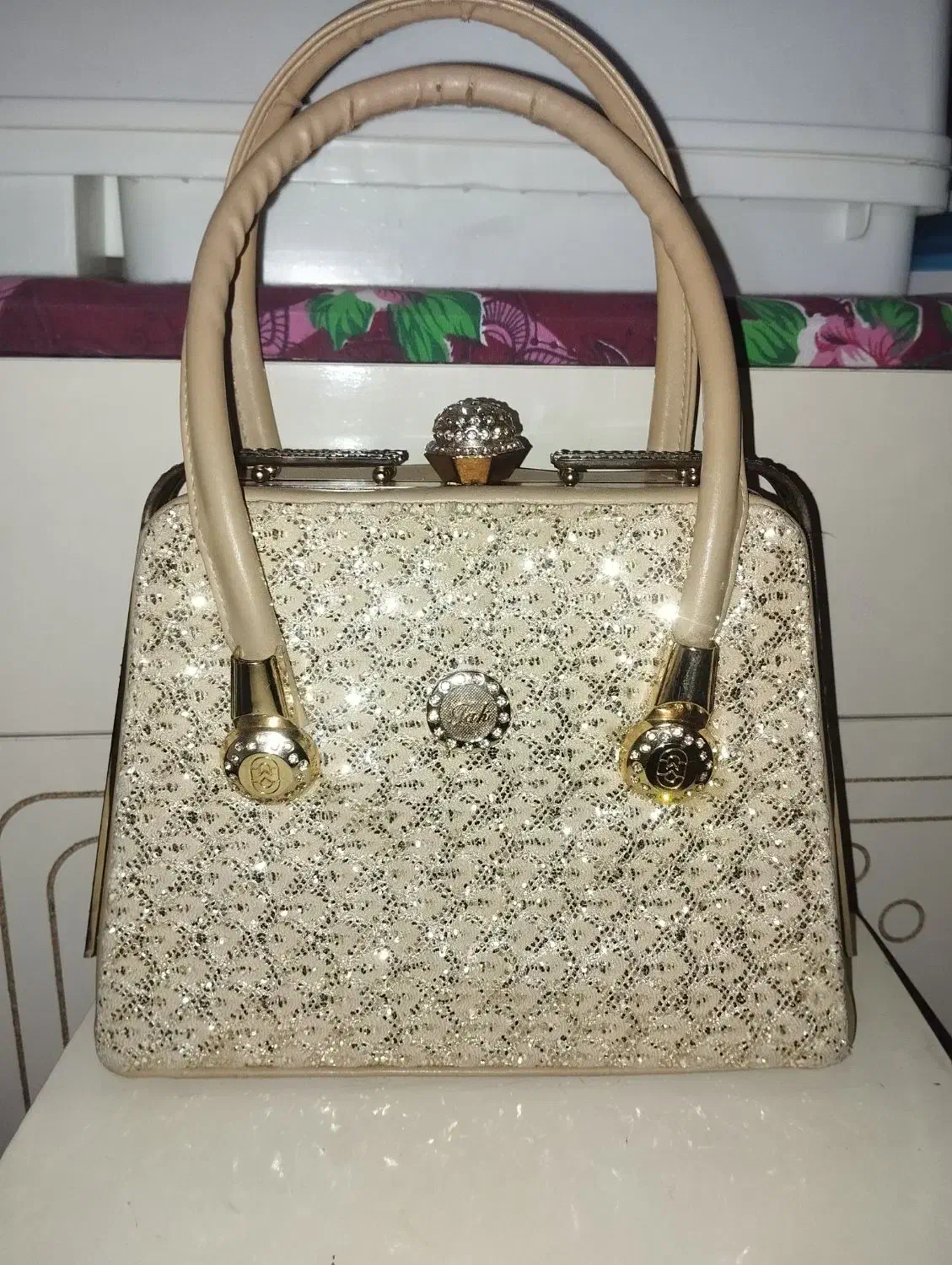 چند عدد کیف و کفش نو|کیف، کفش، کمربند|اردبیل, |دیوار