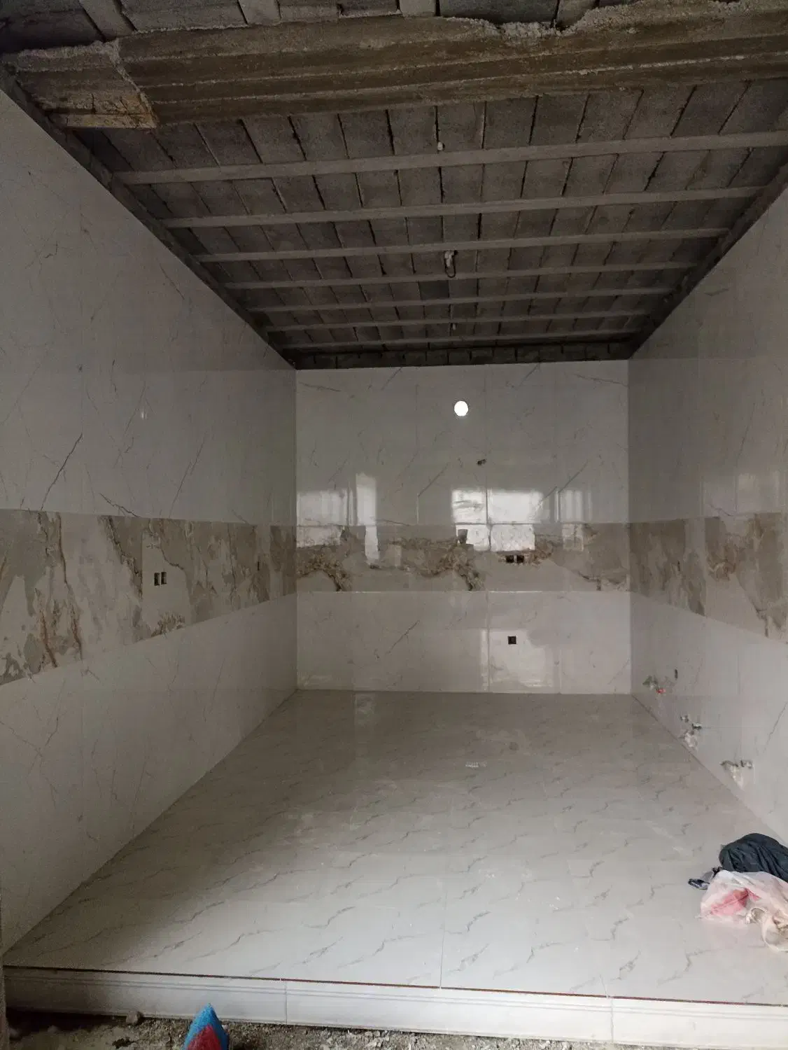 انجام کاشیکاری و سرامیک ،موزاییک، نما ساختمان|خدمات پیشه و مهارت|میناب, |دیوار