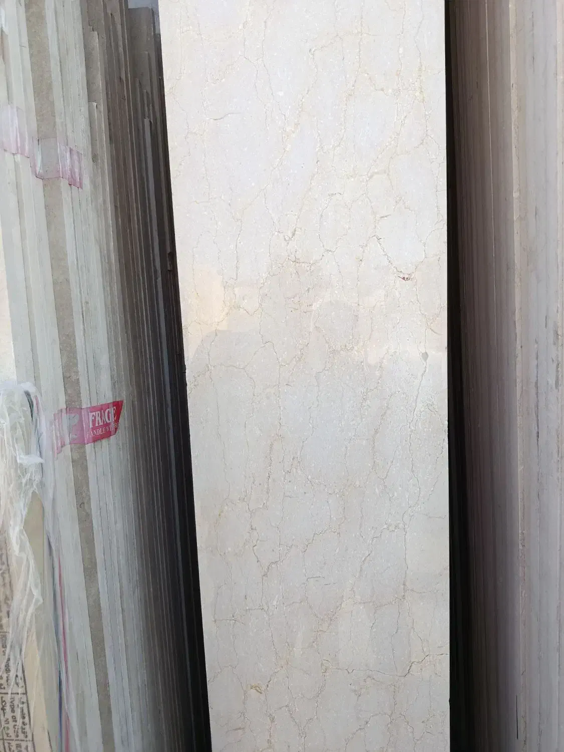 شاگرد کاشی کاری|استخدام معماری، عمران و ساختمانی|سلماس, |دیوار