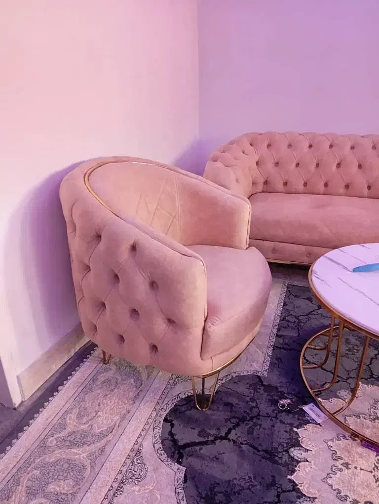 مبل تمام چستر اصل|مبلمان خانگی و میز عسلی|خرم‌آباد, |دیوار