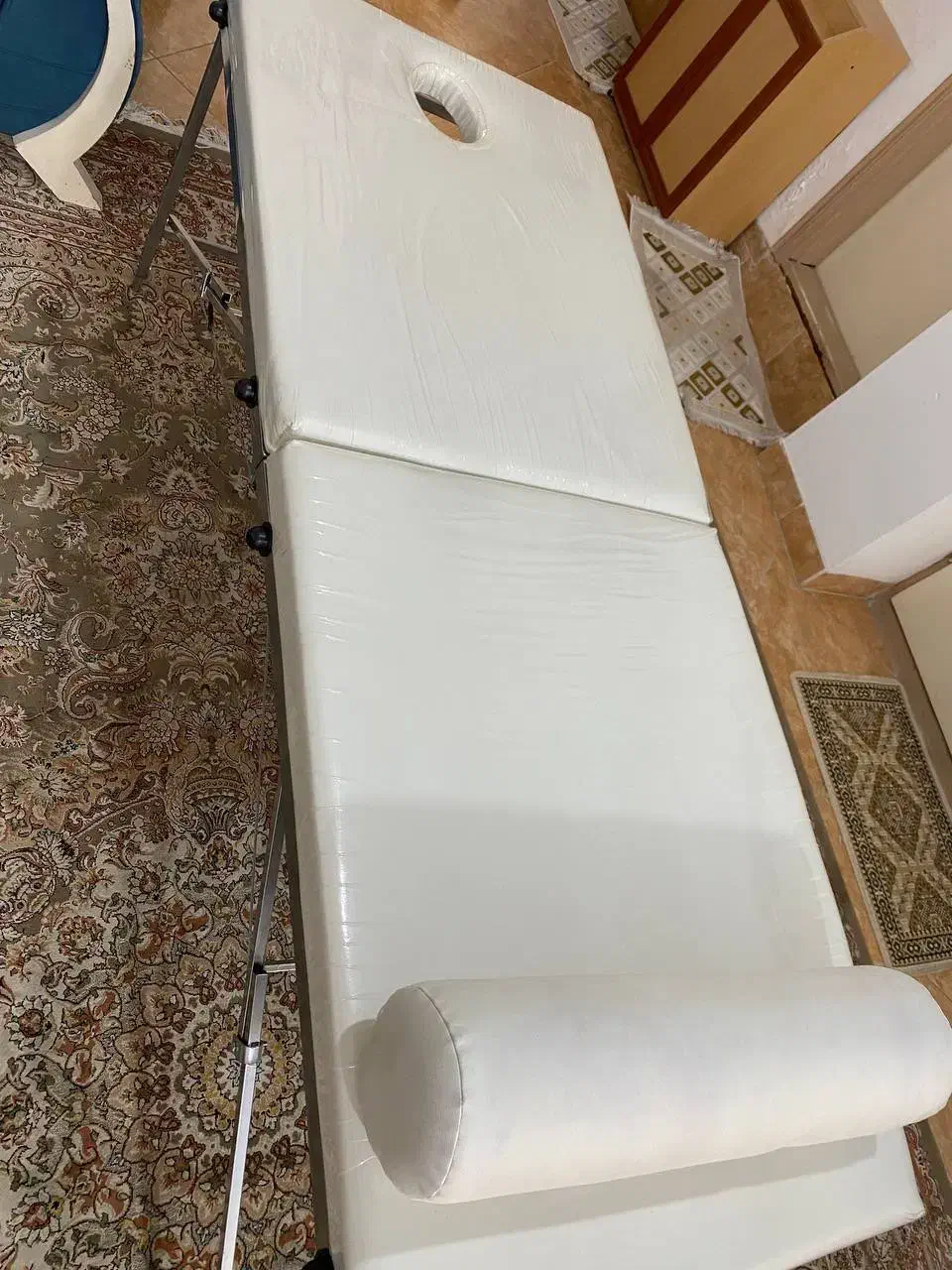 تخت ماساژ|آرایشی، بهداشتی، درمانی|گرگان, |دیوار