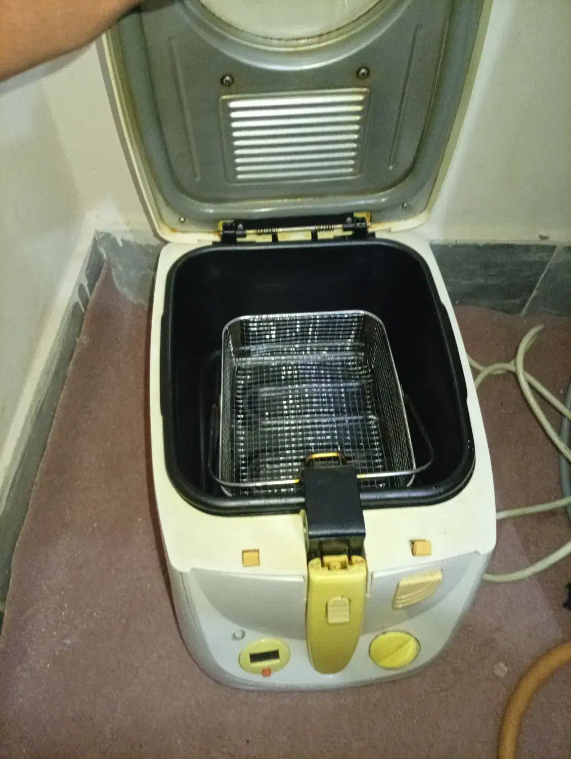 سرخ کن در حد نو سالم سالم|اجاق گاز و لوازم برقی پخت‌وپز|شاهین‌شهر, شهرک ردانی پور|دیوار