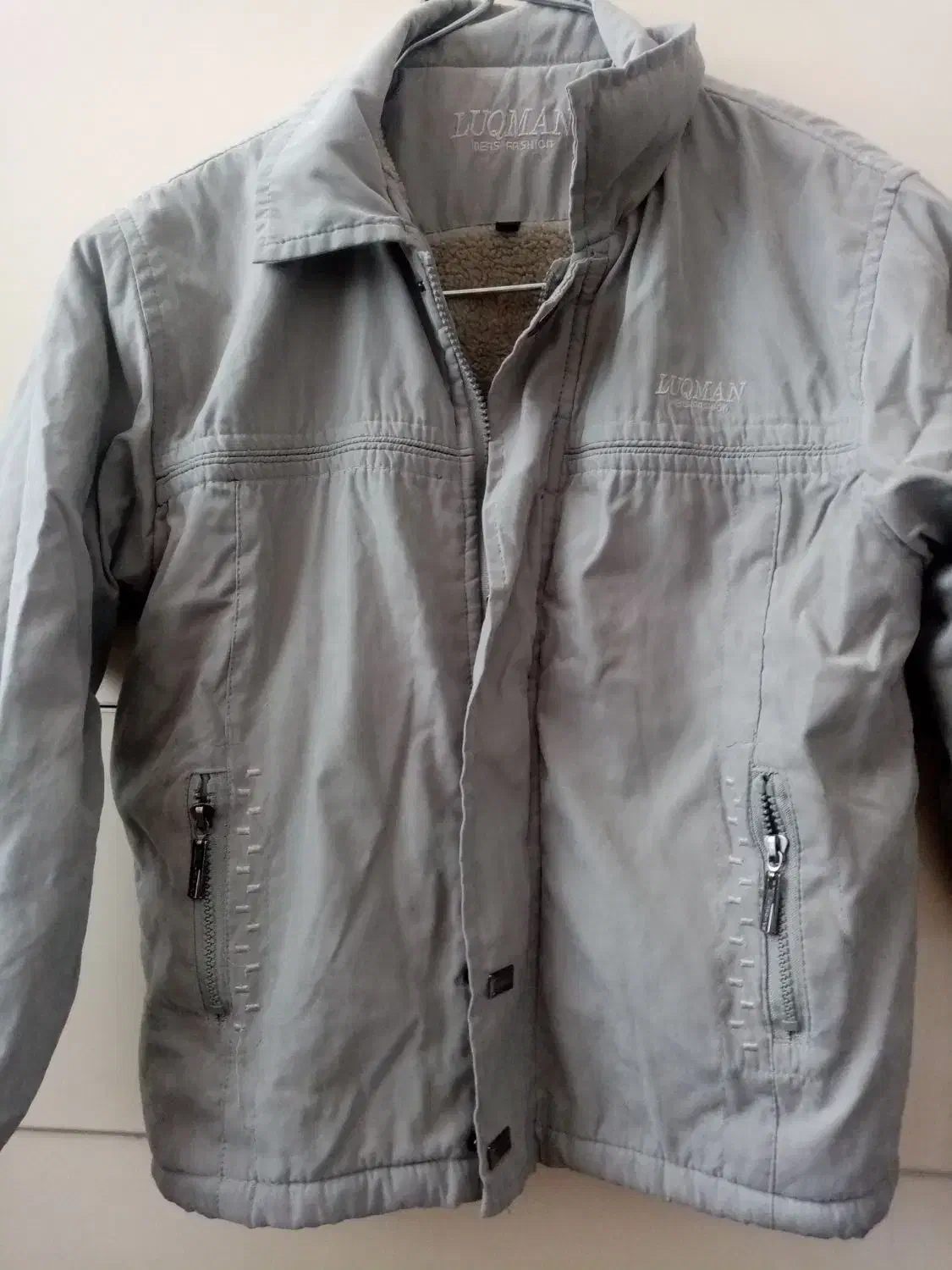 کاپشن گرم پسرانه 8 تا 10 ساله زیبا در حد نو|کفش و لباس بچه|یزد, |دیوار