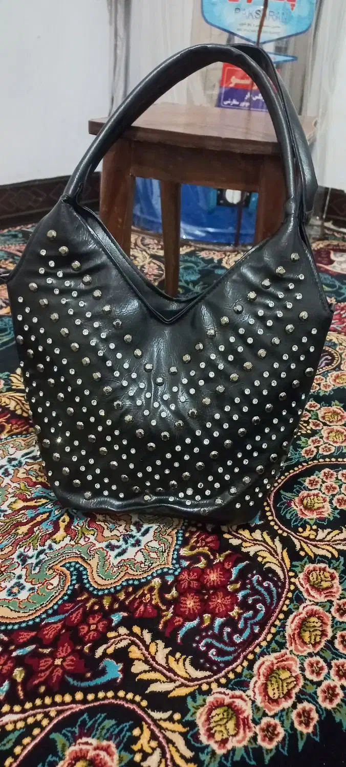 مقداری لباس کیف وکفش شال وپافر|لباس|خرم‌آباد, |دیوار