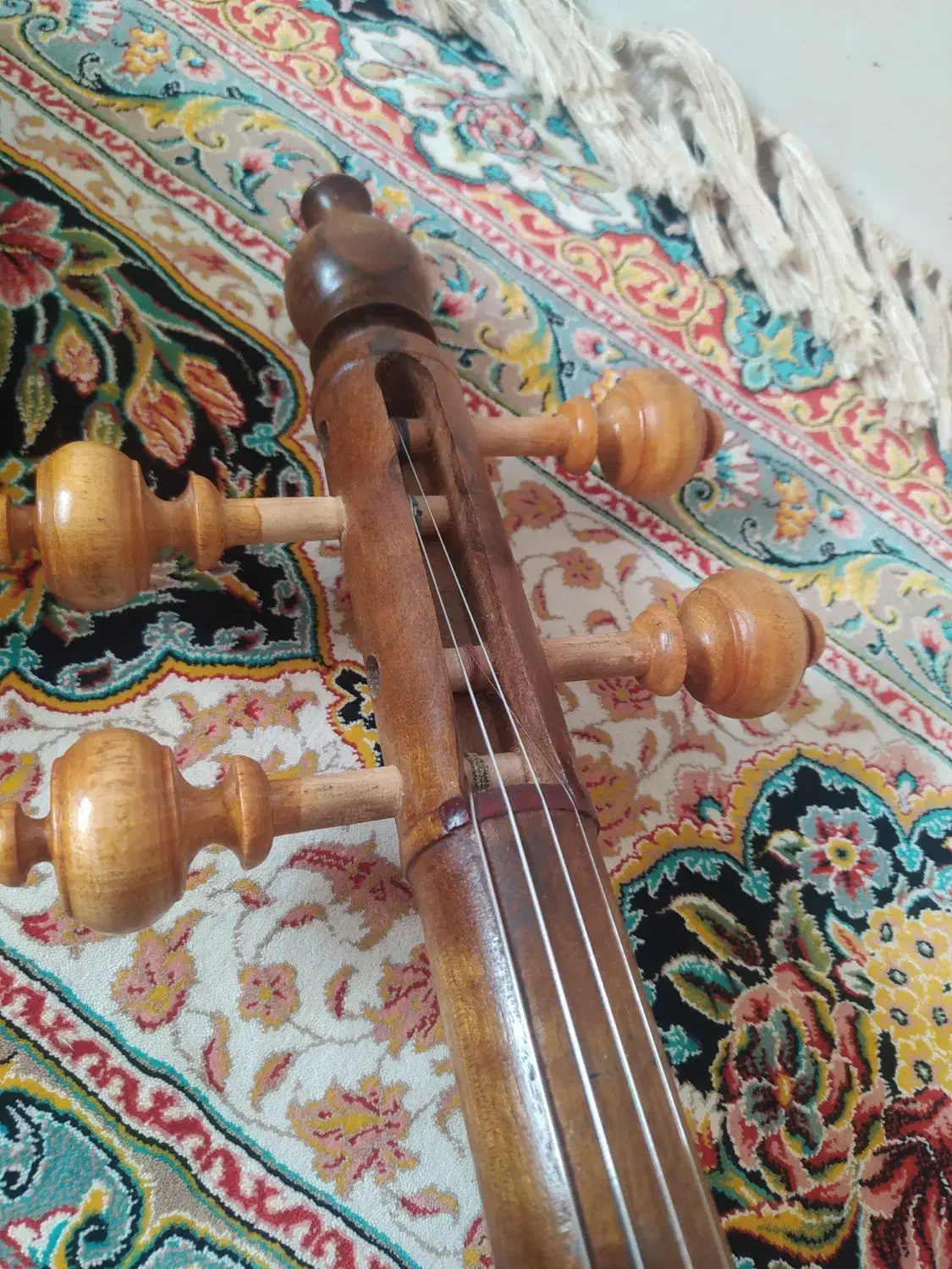 کمانچه میلاد در حد نو|سازهای سنتی|کوهدشت, |دیوار