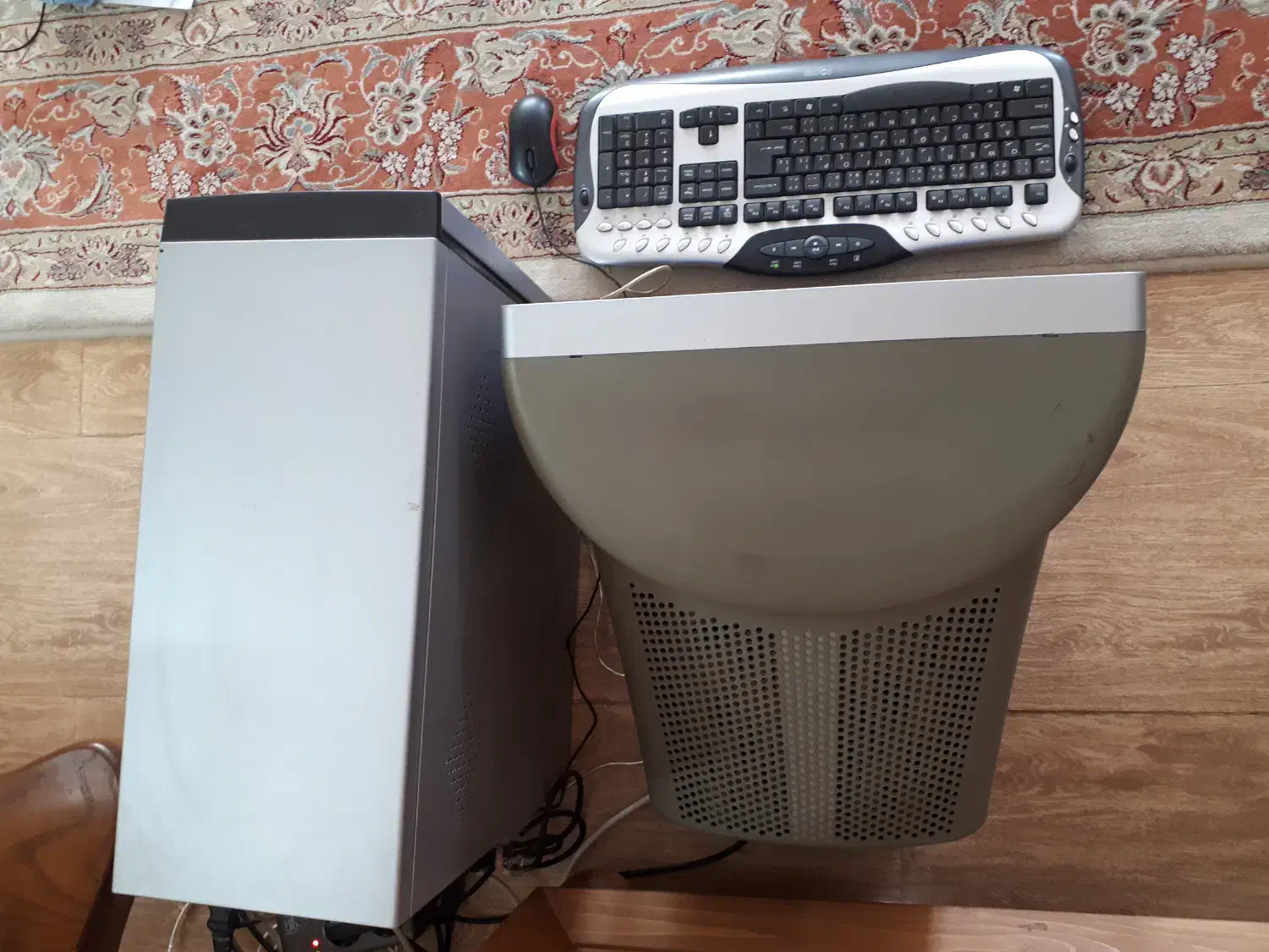 کیس و مانیتور کیبورد موس.|رایانه رومیزی|بجنورد, |دیوار