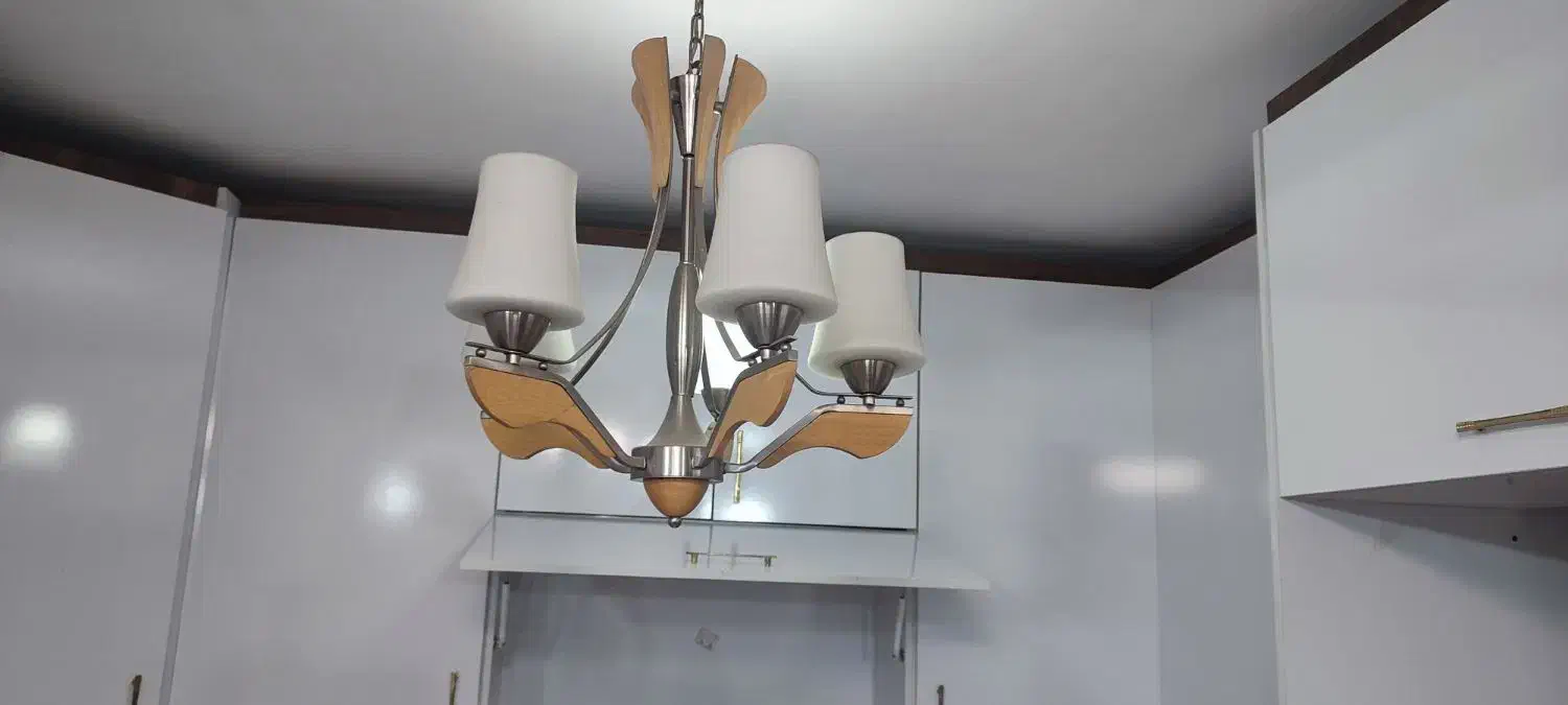 لوستر|لوستر و چراغ آویز|مشهد, کارگران|دیوار