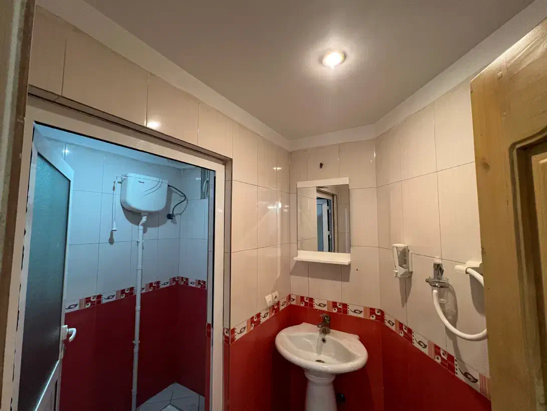 کوهک، خ سحر، ۱۳۰متر، دوخواب، پارکینگ انبار اسانسور