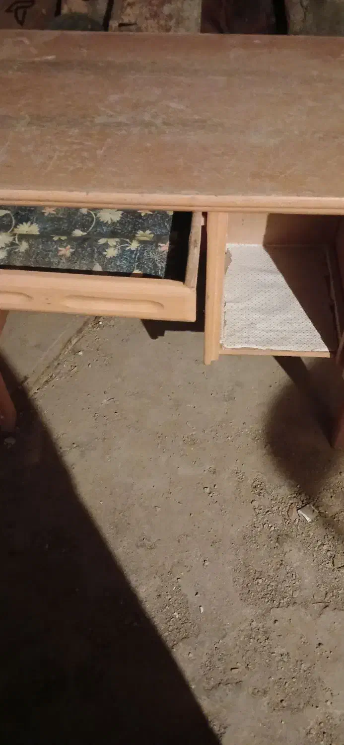 میزتحریر|میز تحریر و کامپیوتر|بومهن, |دیوار