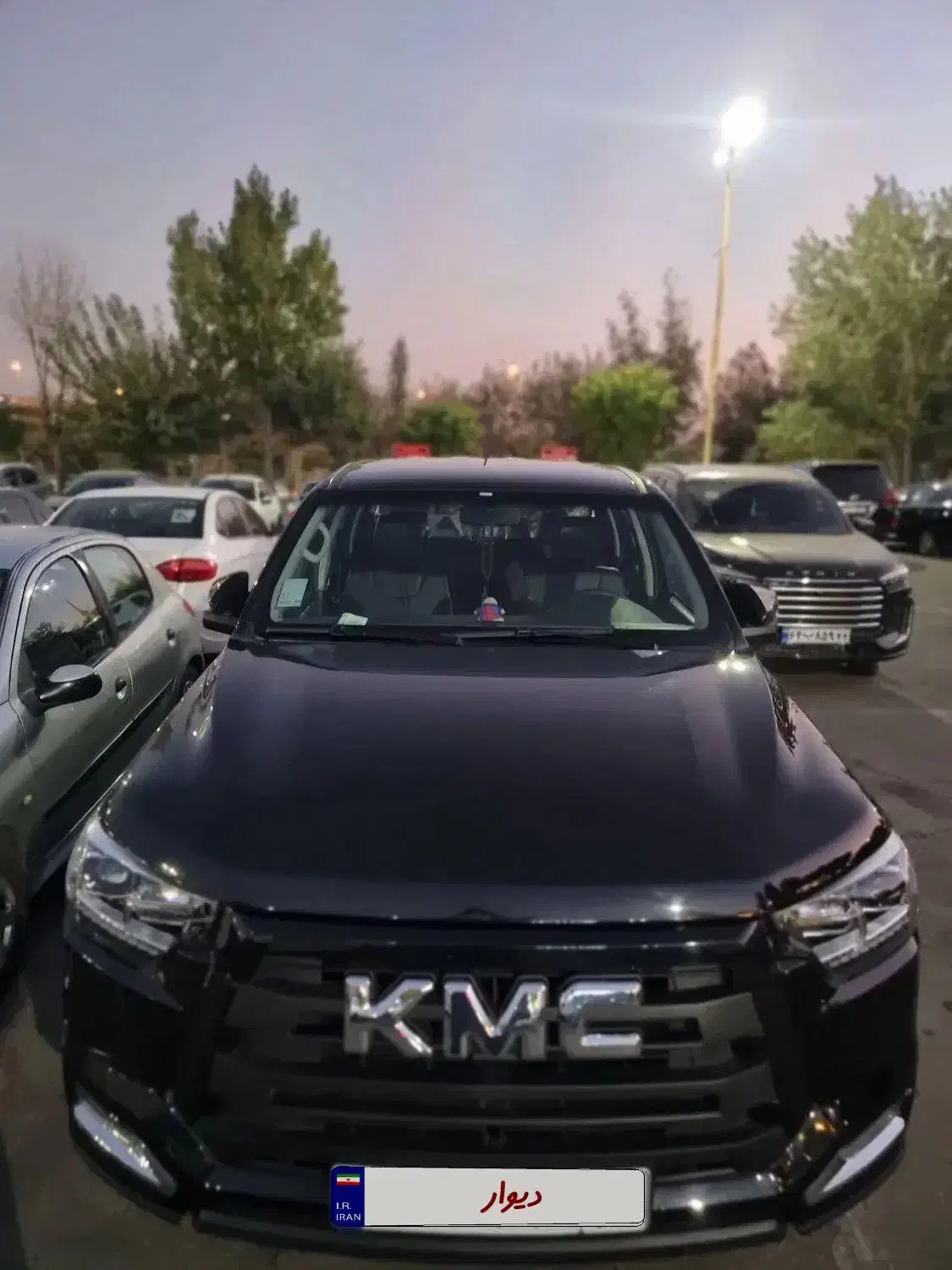 وانت ، kmc T8 مدل 1403 رنگ مشکی|خودرو سواری و وانت|تهران, خانی آباد نو شمالی|دیوار