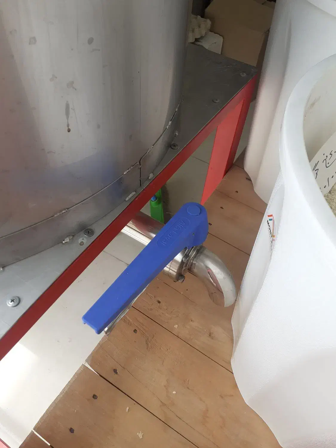 شیر سرد کن ۲۰۰ لیتری و کره گیر ۲۰۰ لیتری هیمورا|ماشین‌آلات صنعتی|نقده, |دیوار