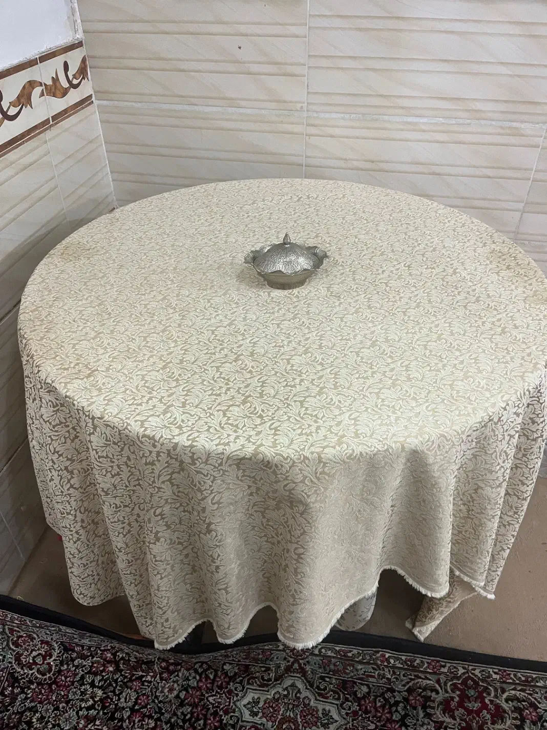 میز گرد فروش فوری|میز و صندلی غذاخوری|زنجان, |دیوار