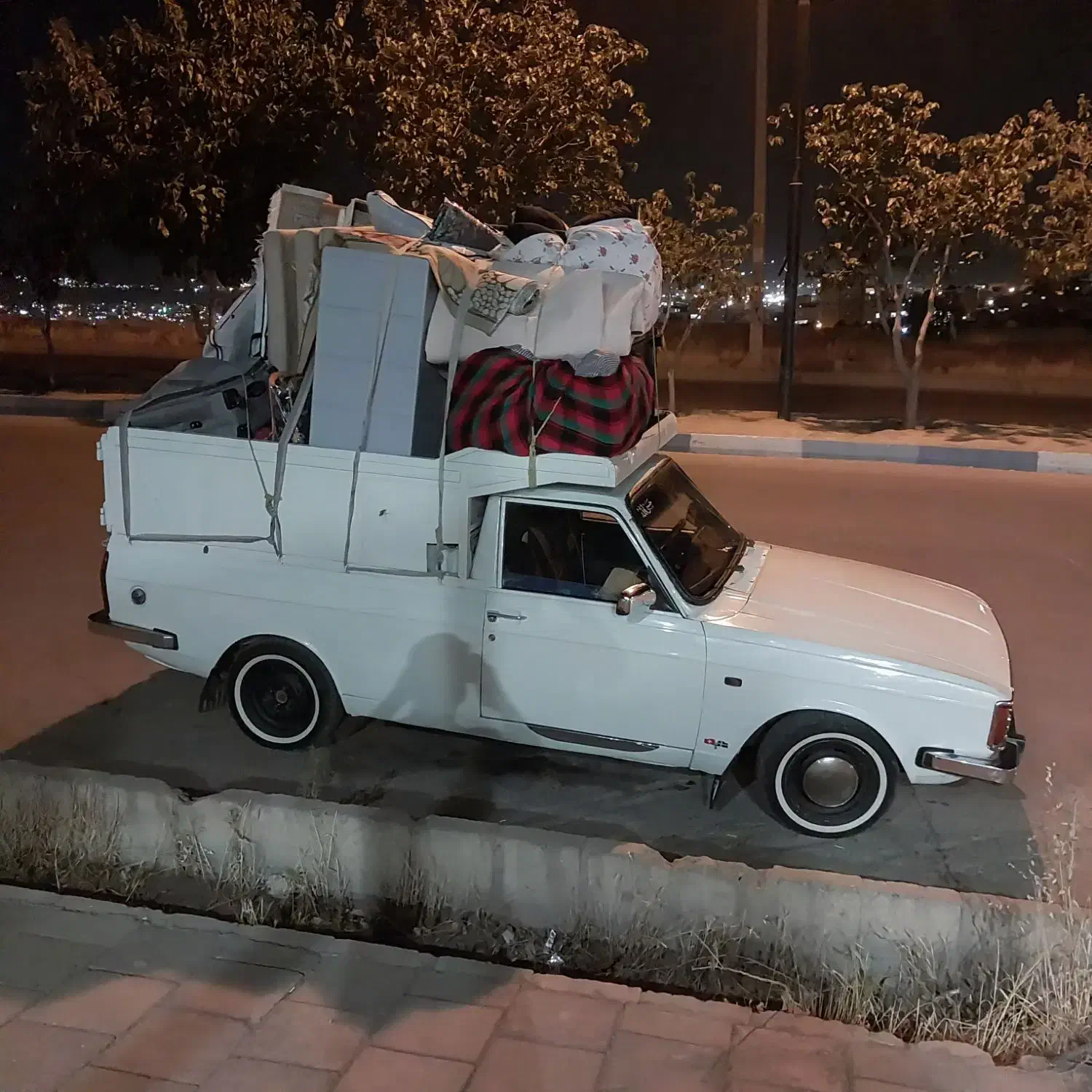 وانت کرایه به تمام نقاط حمل اثاثیه و...|خدمات حمل و نقل|سقز, |دیوار