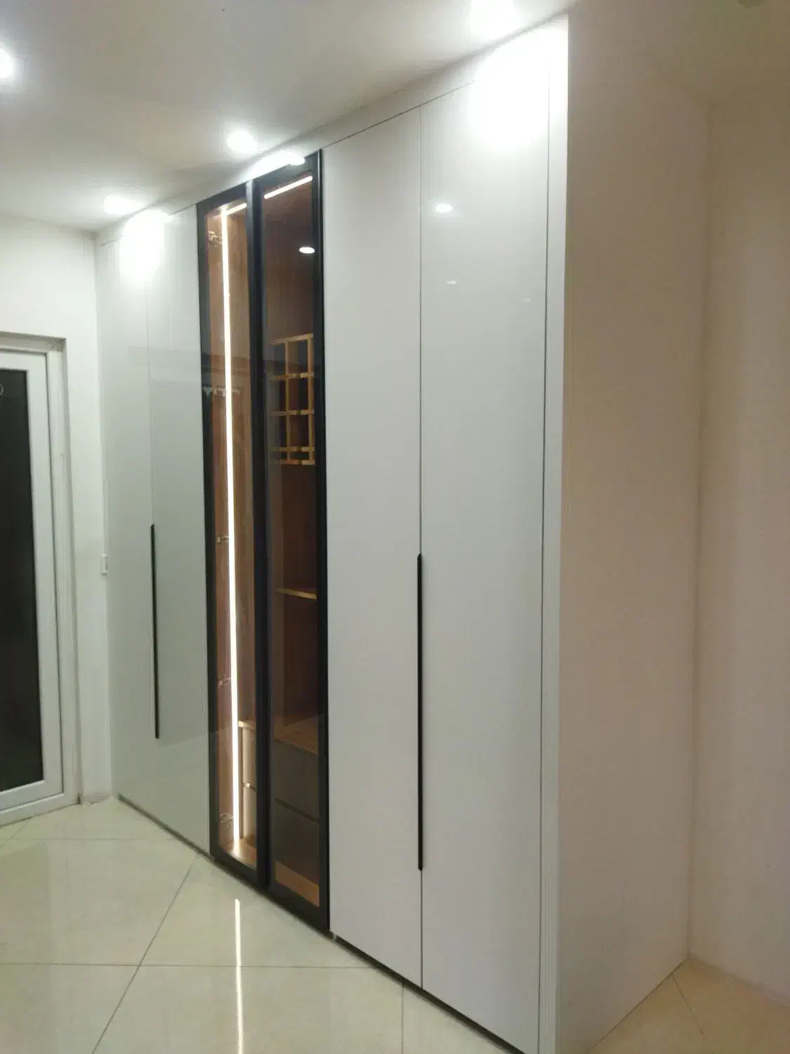 نصاب کابینت وکمد سفارشی و آماده|خدمات پیشه و مهارت|سنندج, |دیوار