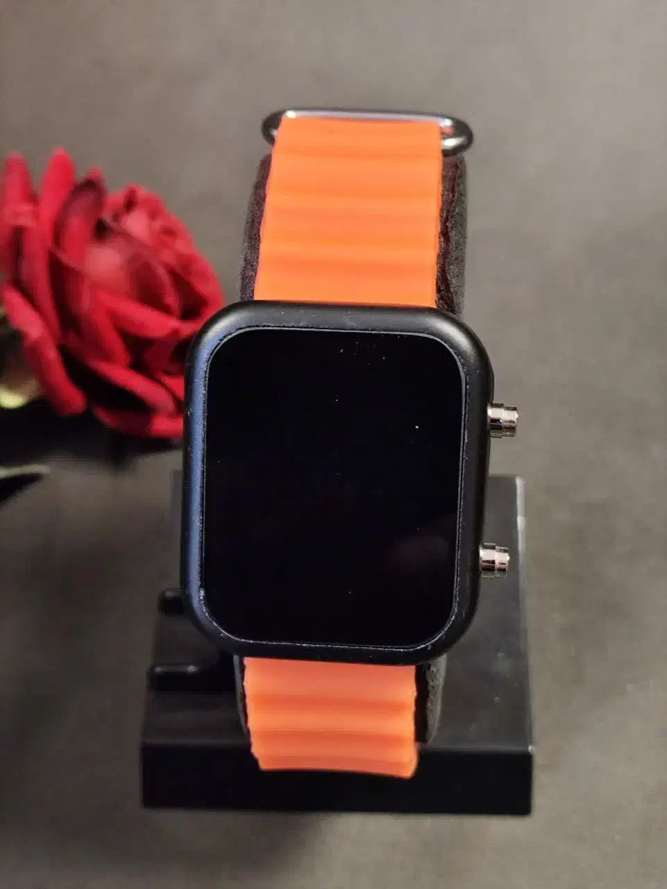 ساعت مچی|ساعت|قم, قلعه کامکار|دیوار