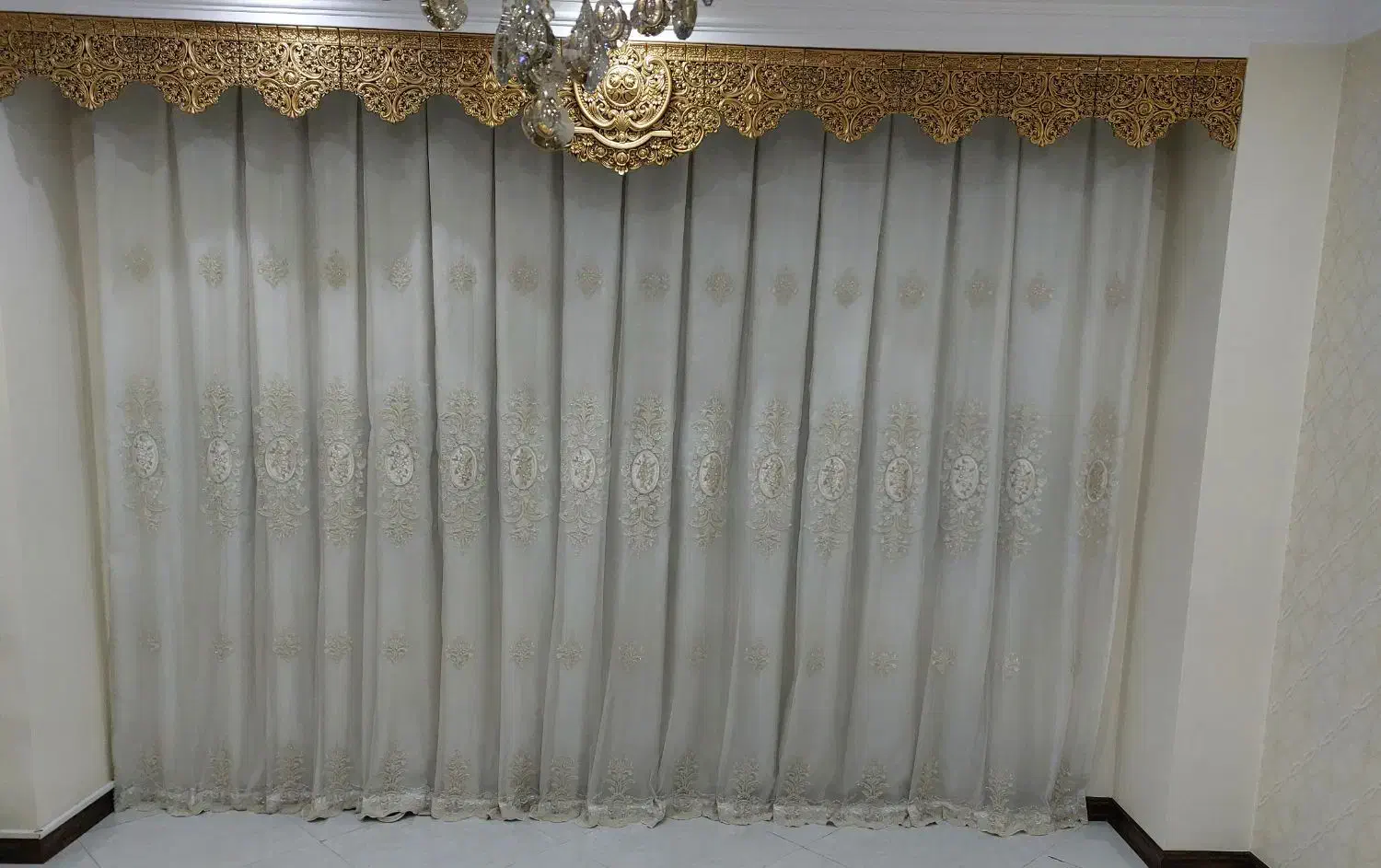 پرده  در حد نو به متراژ  3/۷۵|پرده، رانر، رومیزی|شهریار, شهرک وائین|دیوار