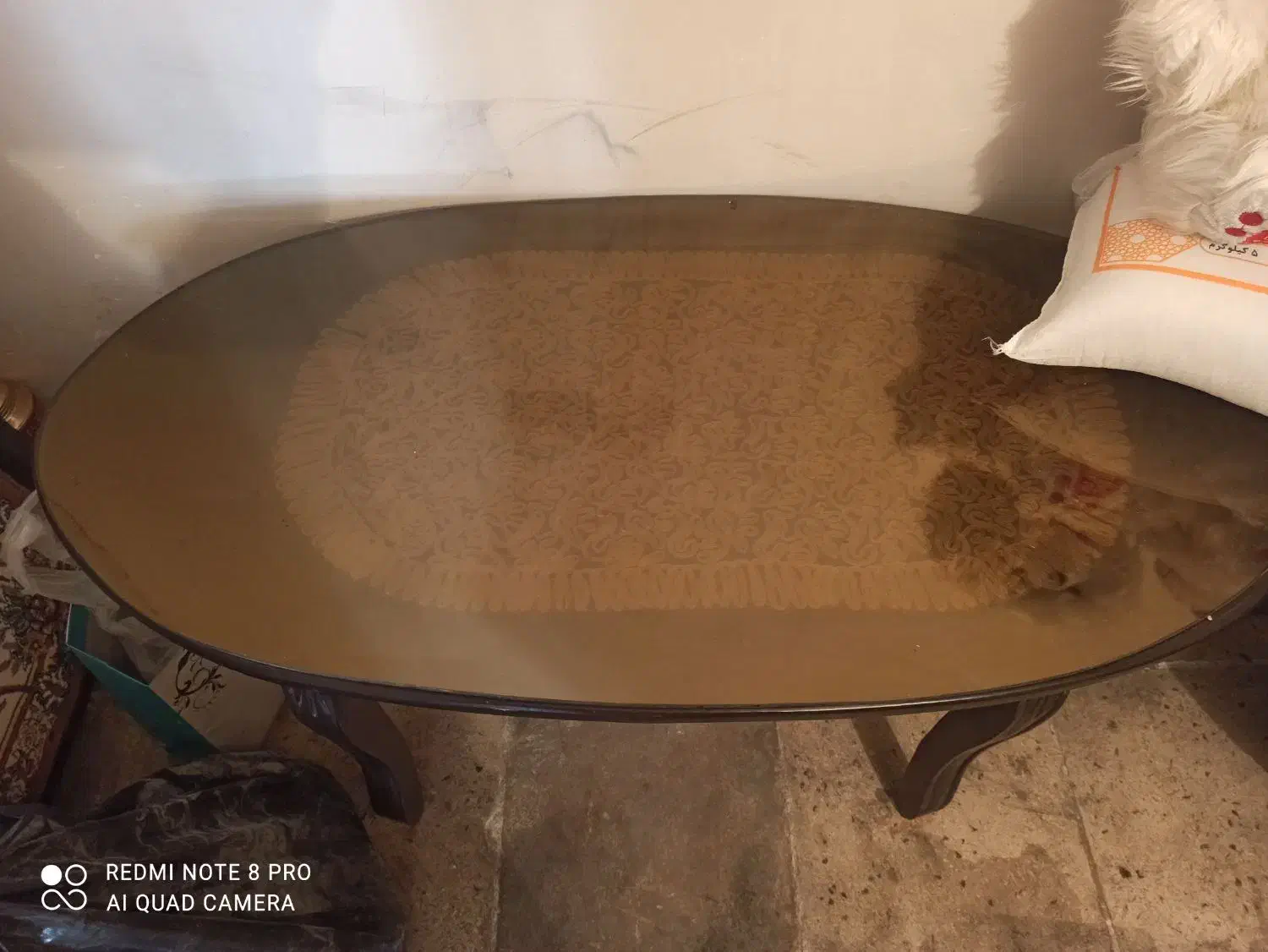 جلومبلی بزرگ باشیشه دودی ضخیم،صندلی|مبلمان خانگی و میز عسلی|قزوین, |دیوار