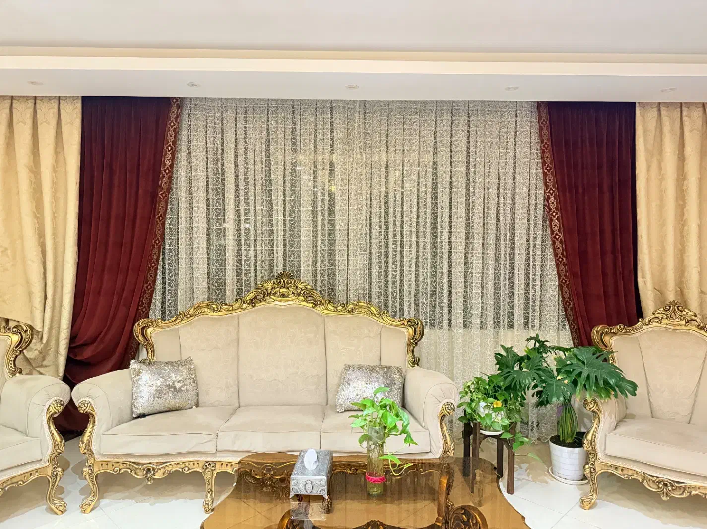 مبلمان استیل به همراه ویترین|مبلمان خانگی و میز عسلی|شاهینشهر, فردوسی|دیوار