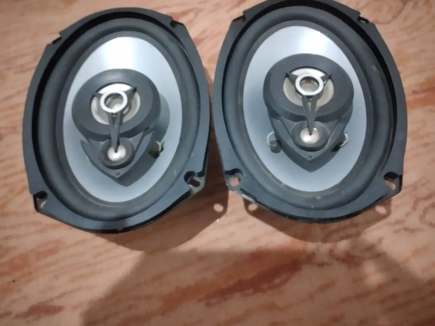 باند مارشال|صوتی و تصویری|خوی, |دیوار