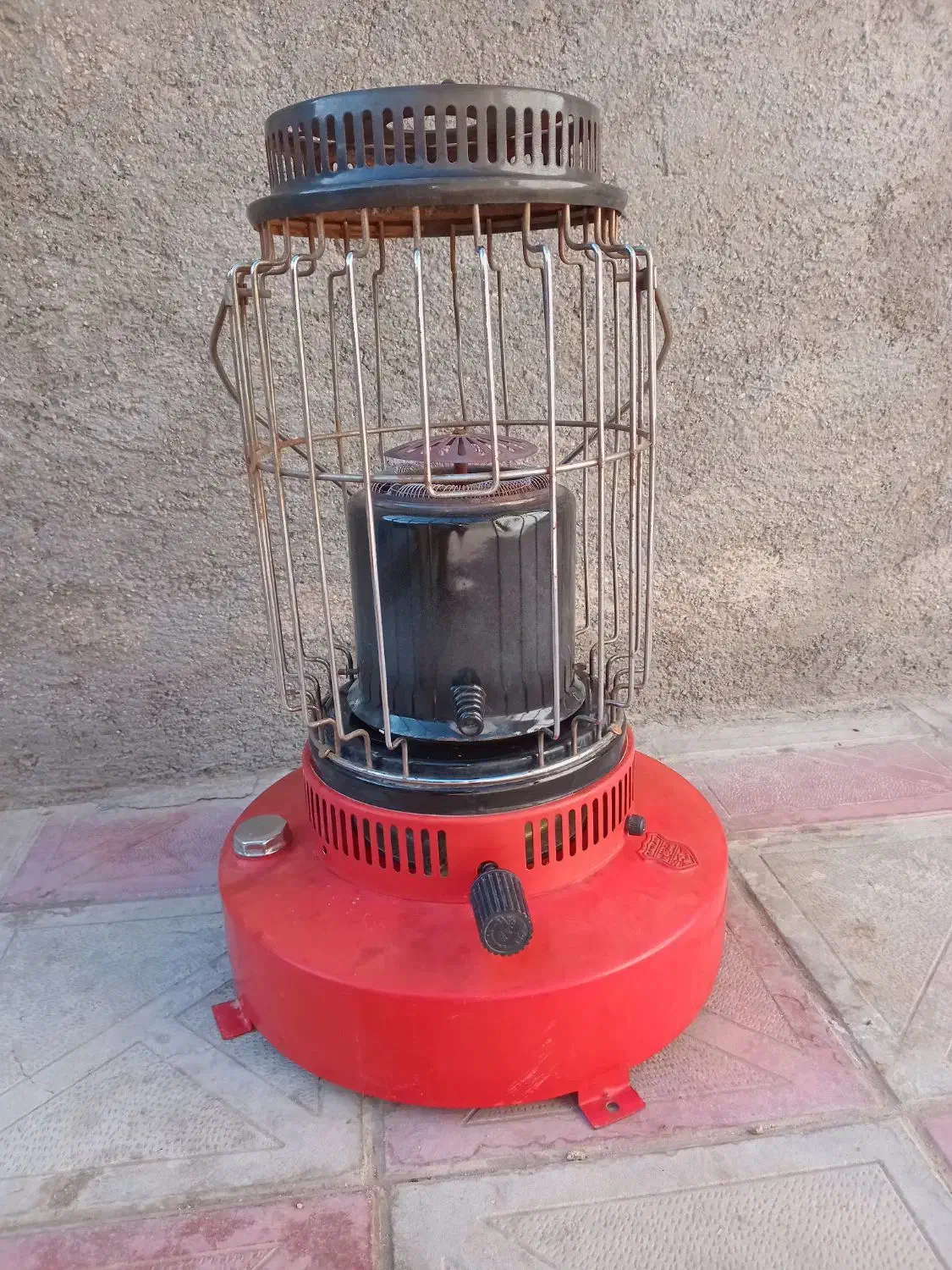 چراغ آترا|بخاری، هیتر، شومینه|فیروزآباد (فارس), |دیوار