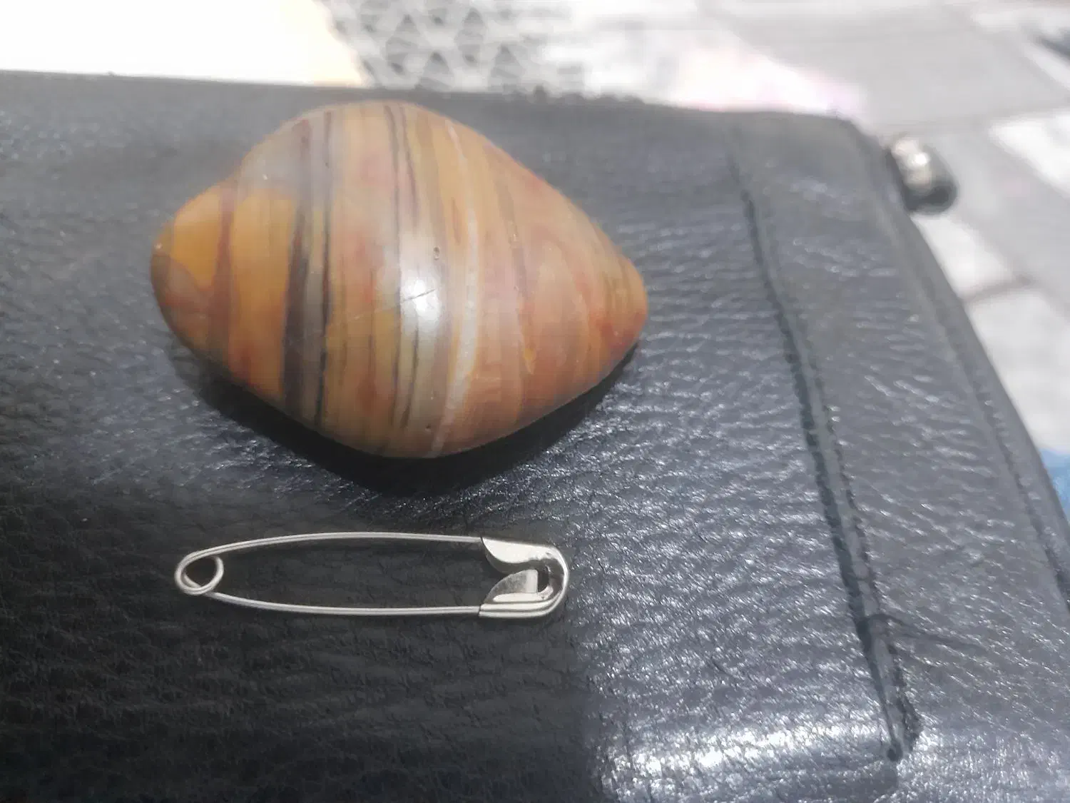 یک عدد سنگ سلیمانی یک عدد سنگ شفق ودوعددمهره|کلکسیون اشیاء عتیقه|تهران, امام زاده عبدالله|دیوار