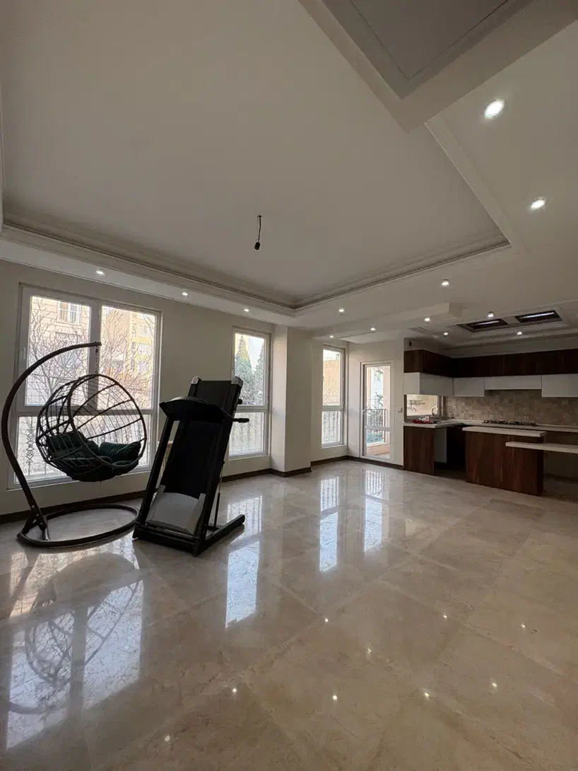 ۹۵ متر/نوساز کلید نخورده/تک واحدی/گذر برند غربی ها