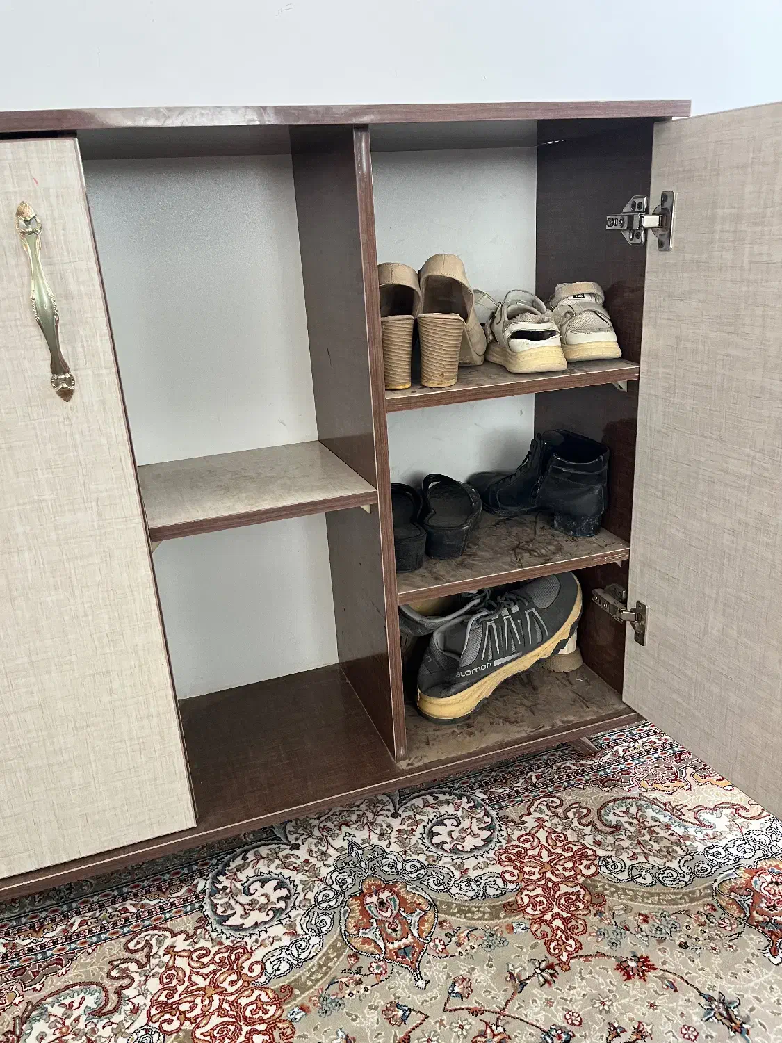 جاکفشی|جاکفشی، کمد، دراور|اسفراین, |دیوار