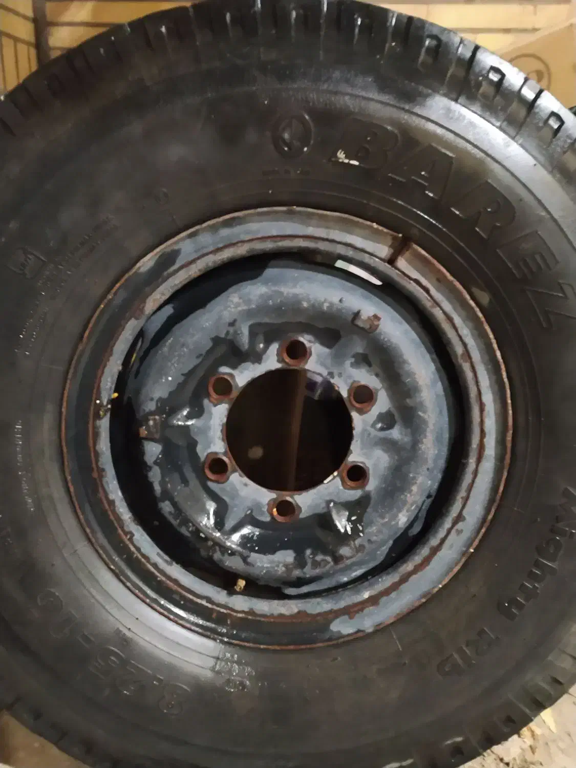 لاستیک نیسان|قطعات یدکی و لوازم جانبی|کاشان, سه راه پرورشگاه|دیوار