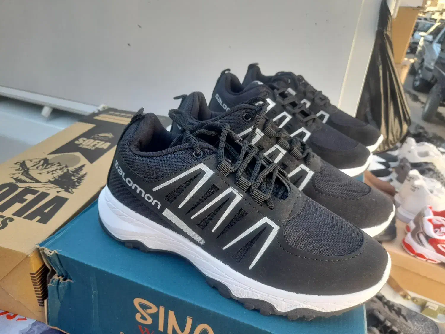 کفش|کیف، کفش، کمربند|جوانرود, |دیوار