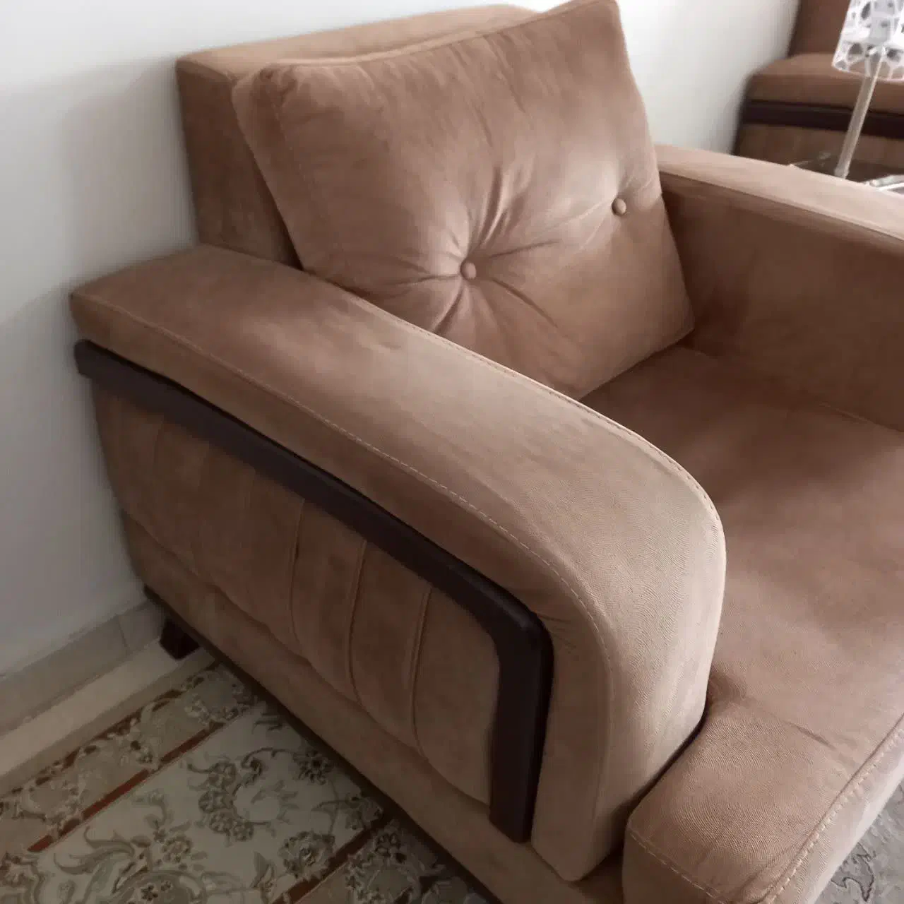 فروش مبل راحتی ۷ نفره سالم|مبلمان خانگی و میز عسلی|اصفهان, سرتاوه|دیوار