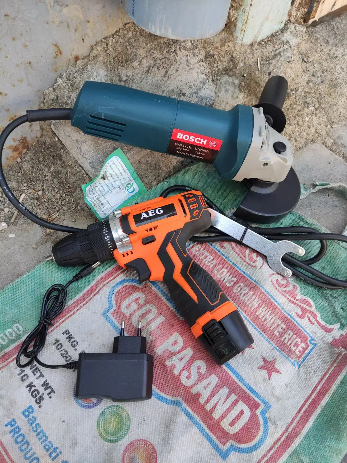 دریل شارژی آاگ آلمانی 12ولت دلر مینی فرز بوش فرز|ماشین‌آلات صنعتی|مشهد, شهید معقول|دیوار