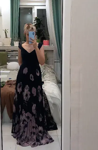 لباس مجلسی|لباس|رشت, چله خانه|دیوار