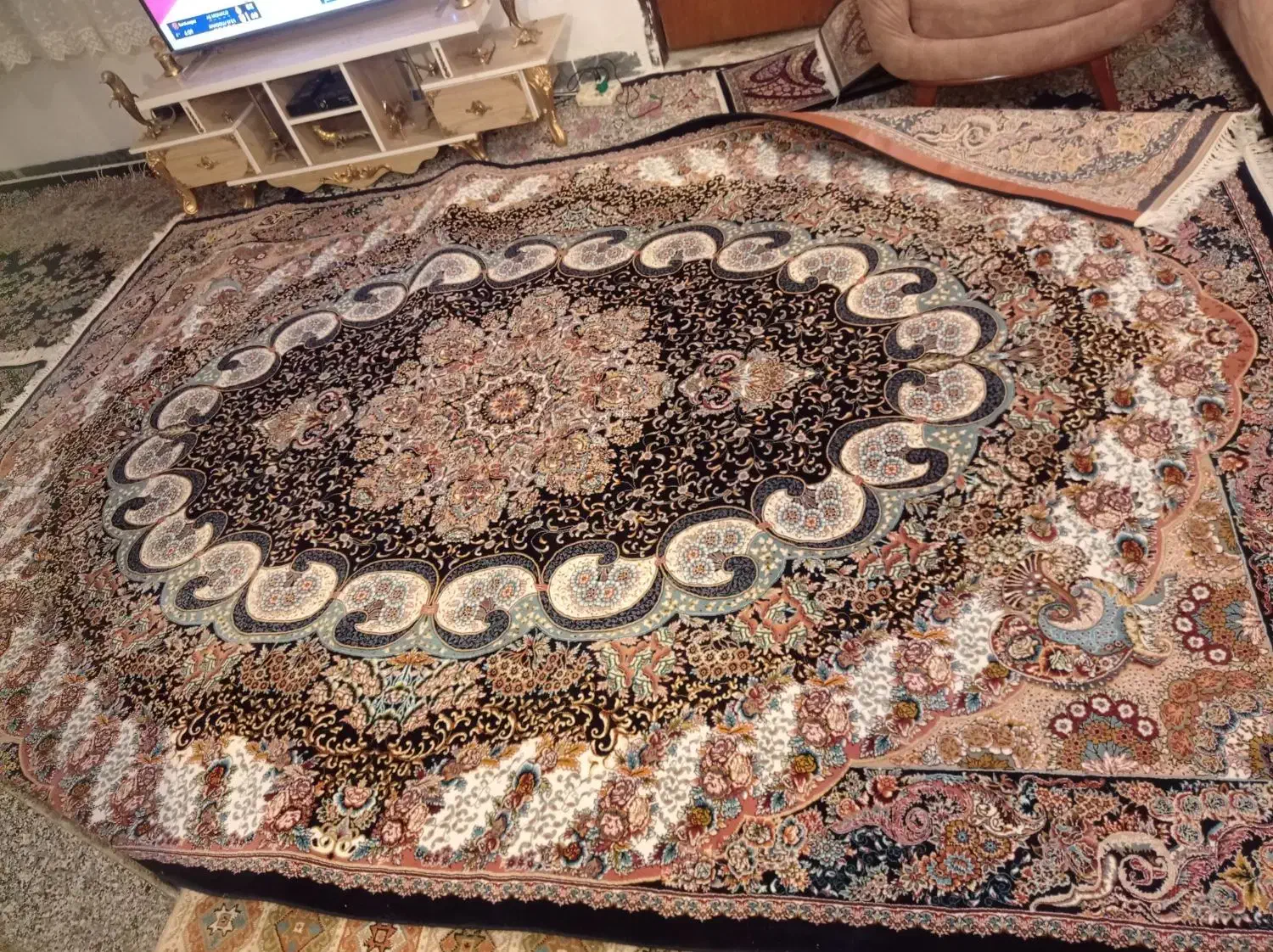 دوتا فرش12با1تخته9متری  با یه قالیچه 700شانه|فرش|نهاوند, |دیوار