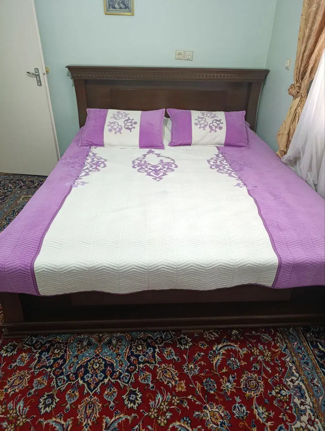 تخت دو نفره جک دار همراه تشک|تخت و سرویس خواب|قزوین, |دیوار