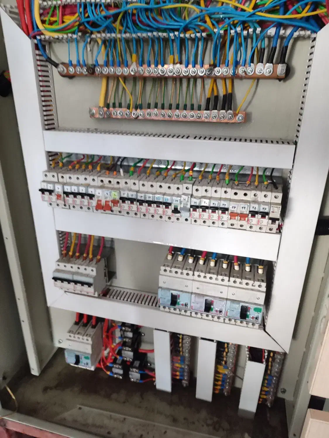 خدمات برق صنعتی و ساختمانی|خدمات پیشه و مهارت|بابل, |دیوار