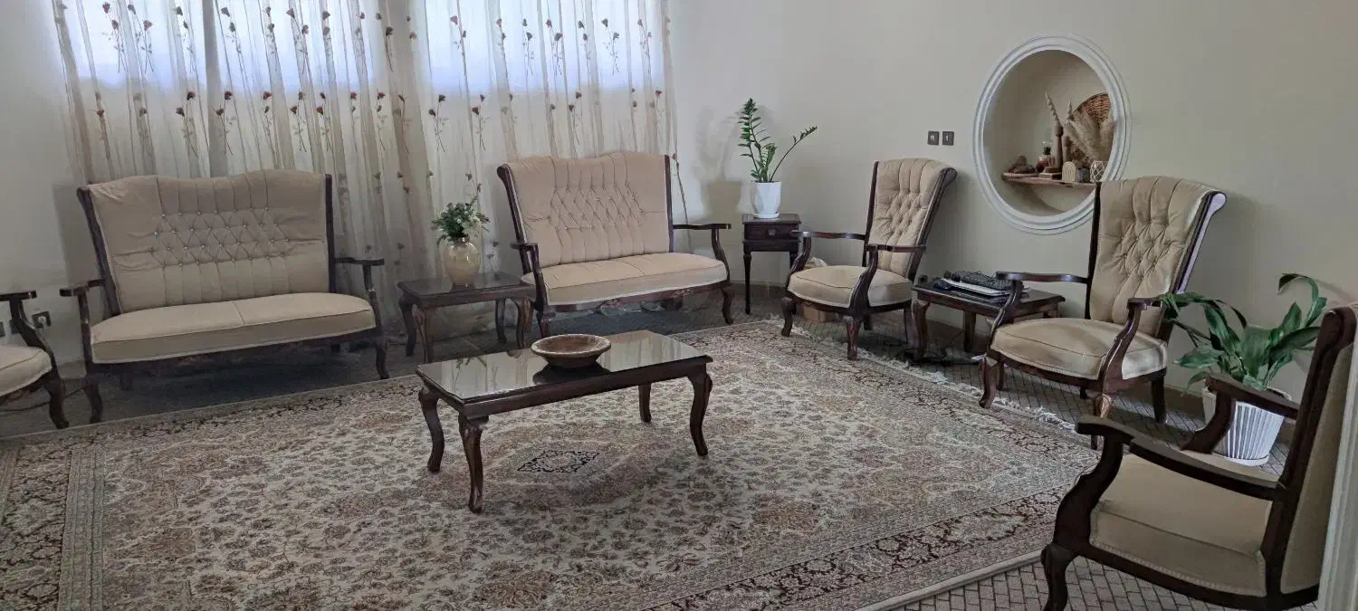 مبلمان و میز ناهار خوری|مبلمان خانگی و میز عسلی|شیراز, شیمی گیاه|دیوار