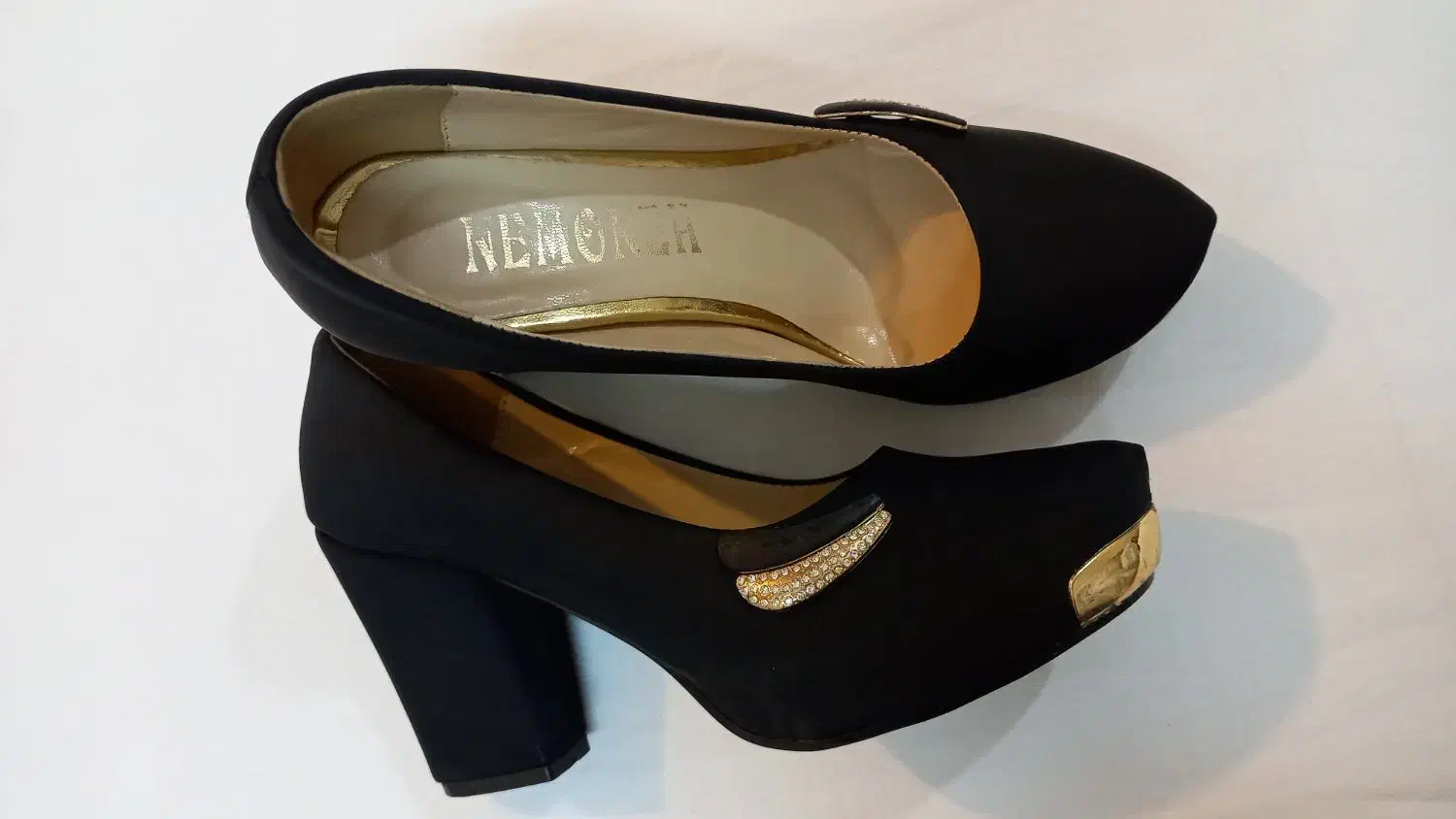 کفش|کیف، کفش، کمربند|گرگان, |دیوار