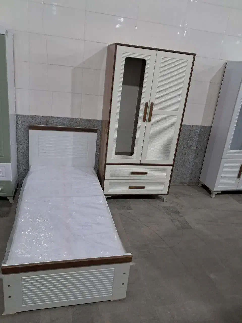 کمد سیسمونی نوزاد|تخت و سرویس خواب|مشهد, گرجی علیا|دیوار