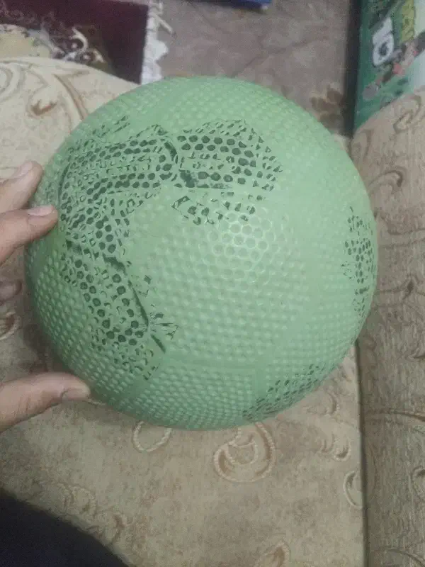 توپ فوتبال.|ورزش‌های توپی|ارطه, |دیوار