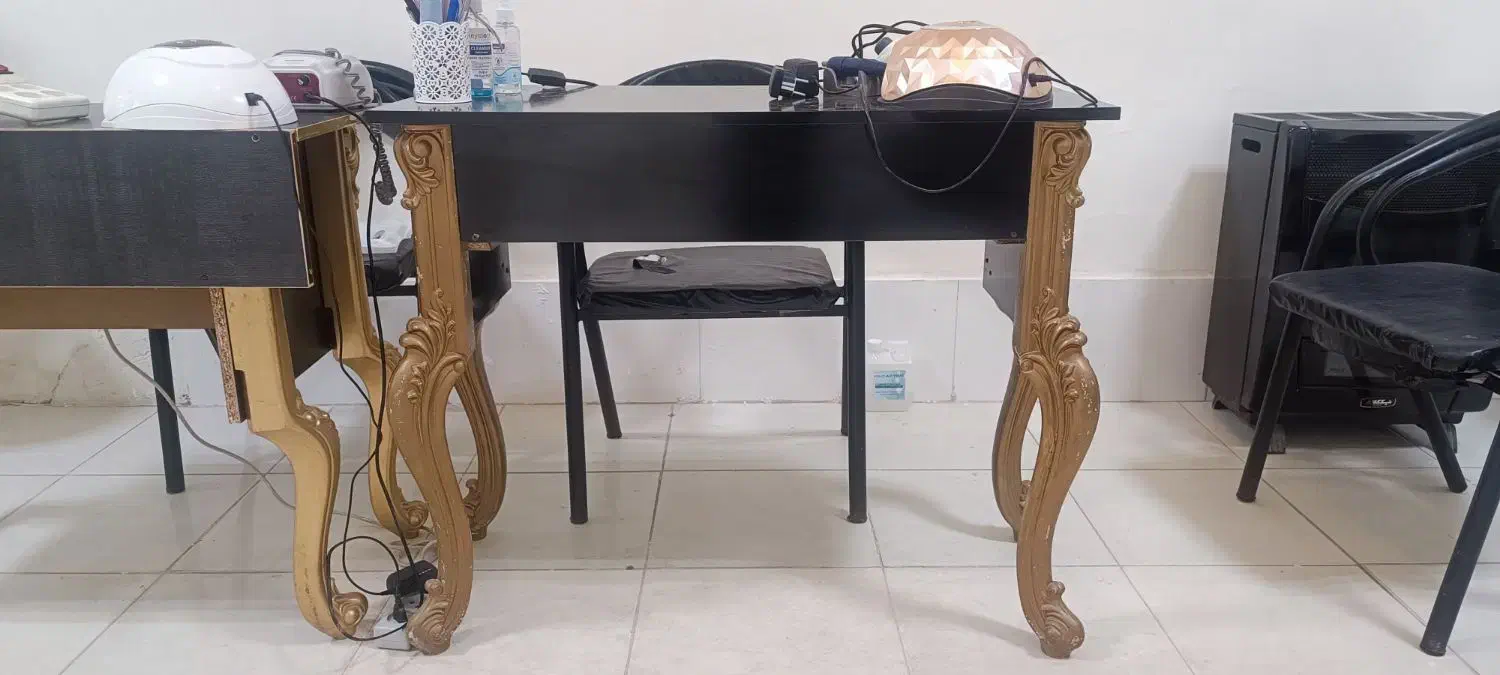 تجهیزات آرایشگاه|آرایشگاه و سالنهای زیبایی|بیرجند, |دیوار