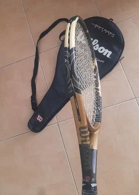 راکت تنیس ویلسون کارکرده|ورزشهای توپی|اصفهان, باغ زیار|دیوار