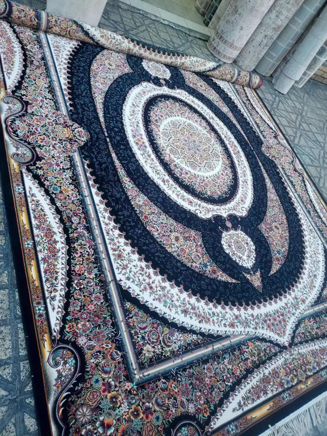 ۲ تخته فرش ۱۲ متری ۱۰۰۰ شانه|فرش|اسلامآباد غرب, |دیوار