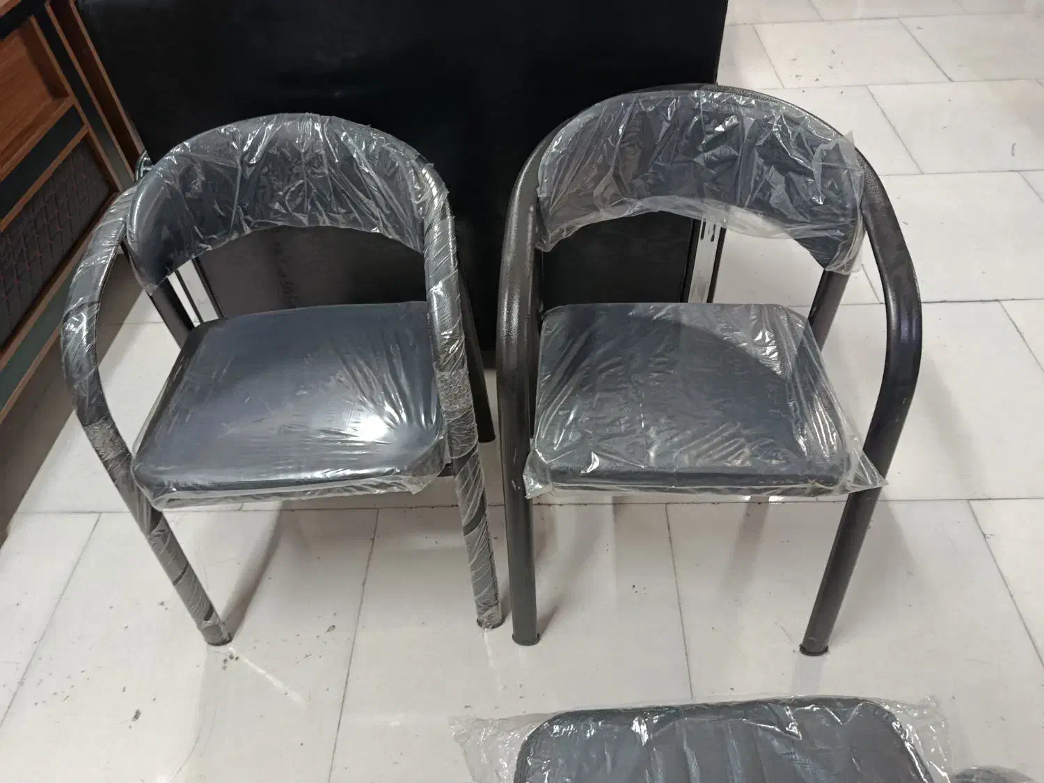 صندلی ام پی|مبلمان اداری|محمدشهر, محمدشهر|دیوار